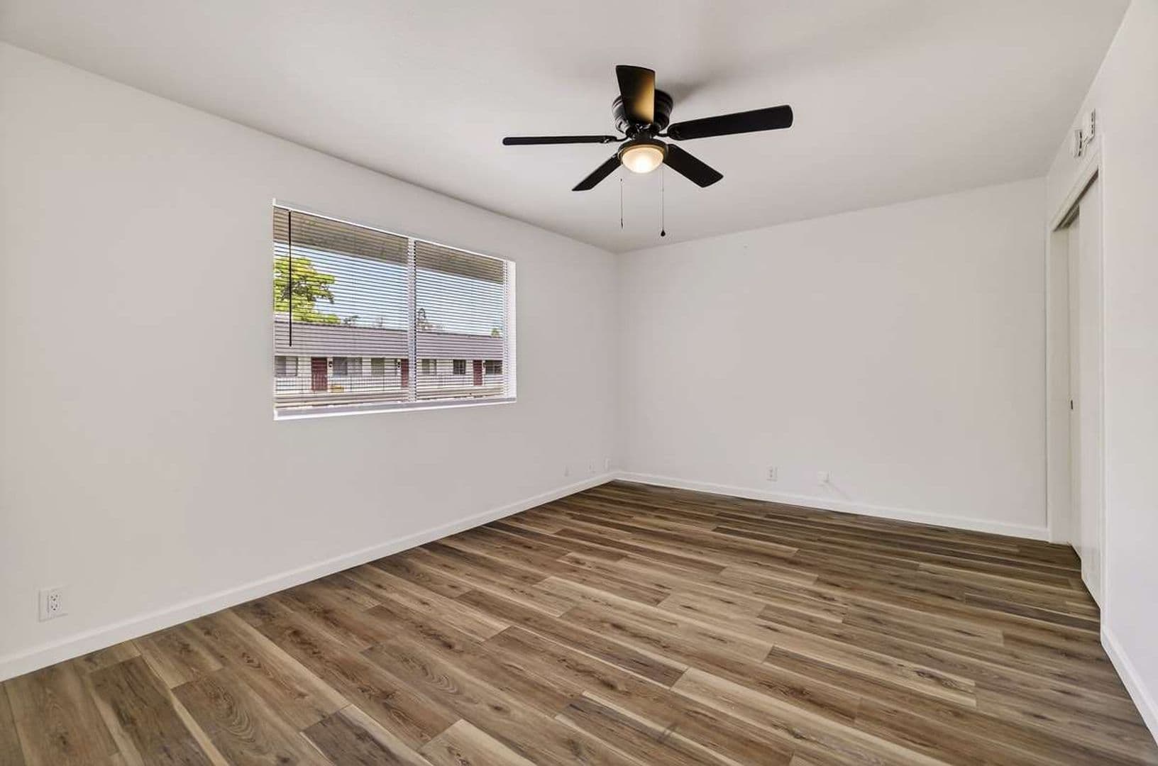 Chico Apartment: 1431/1435 Warner St