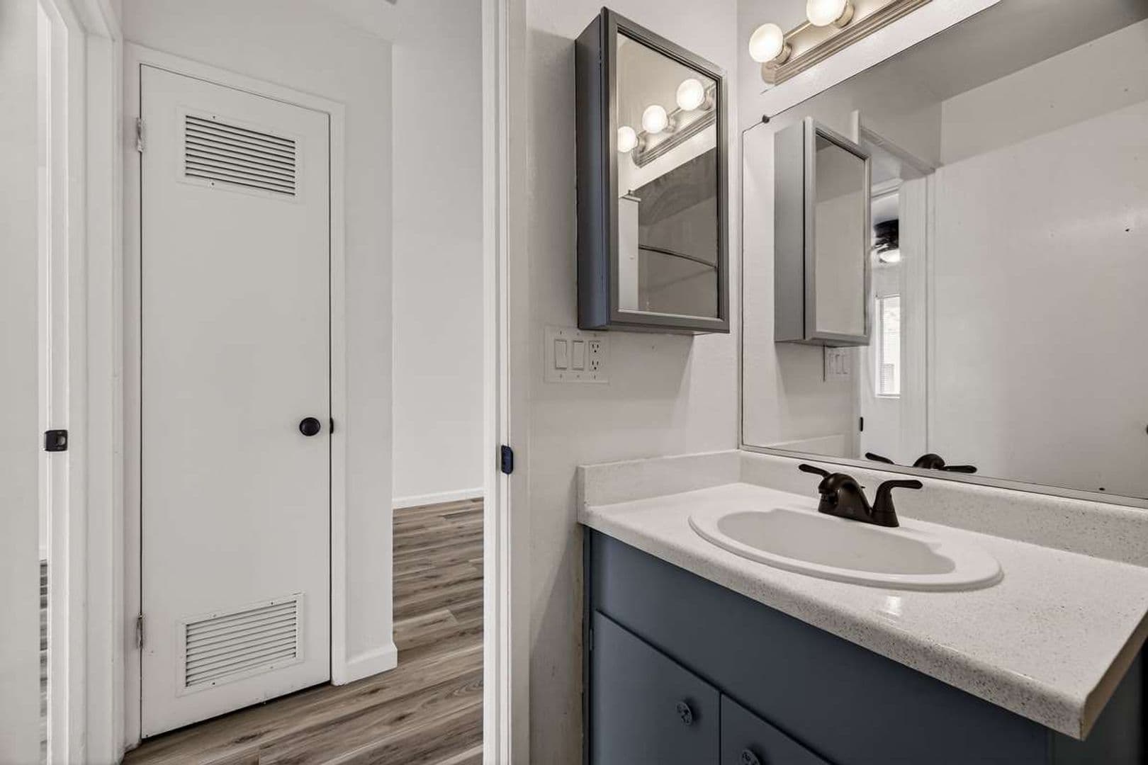 Chico Apartment: 1431/1435 Warner St