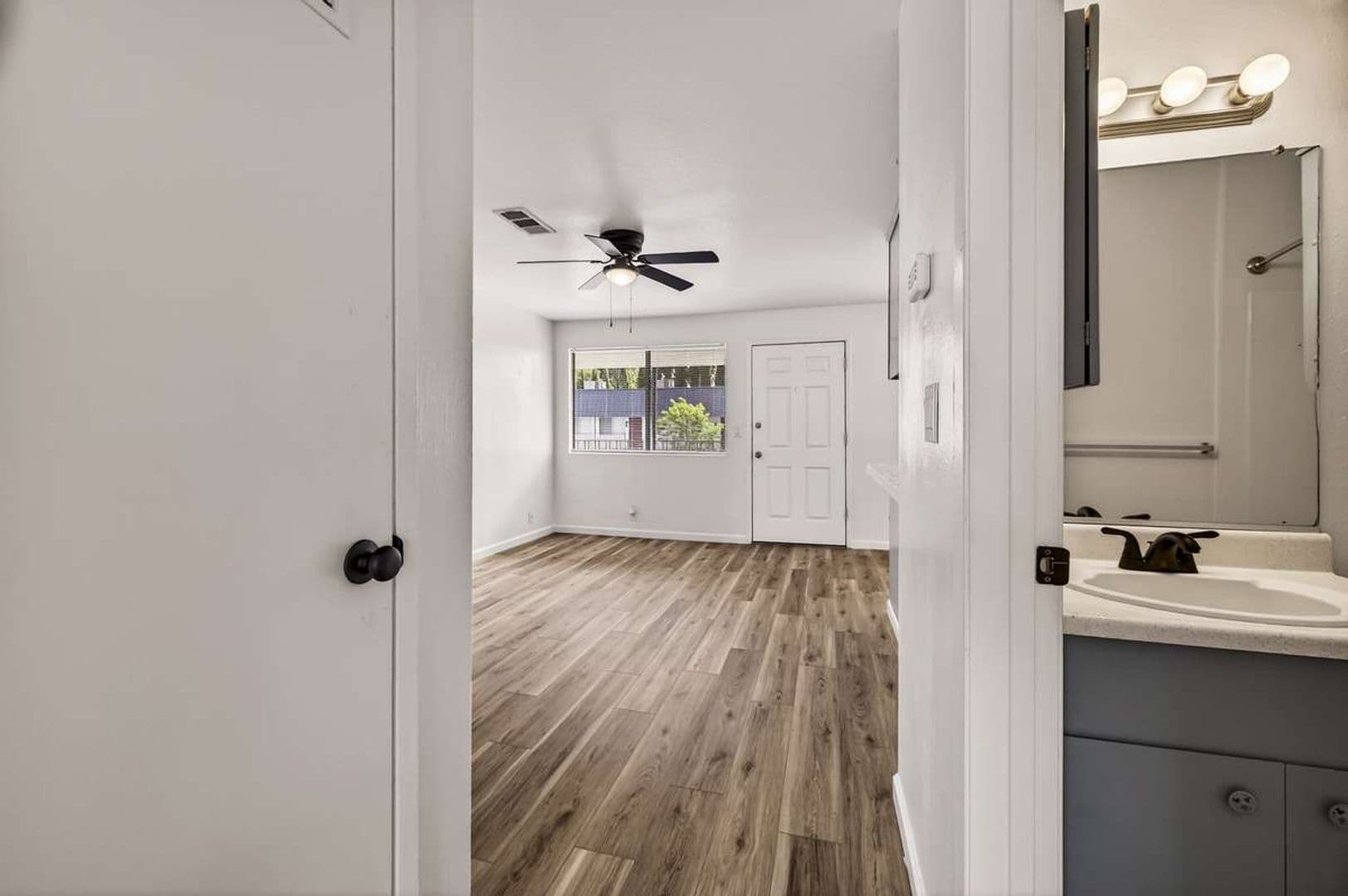 Chico Apartment: 1431/1435 Warner St