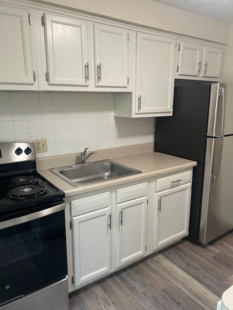Painesville Apartment: 551-559 W. Jackson Street