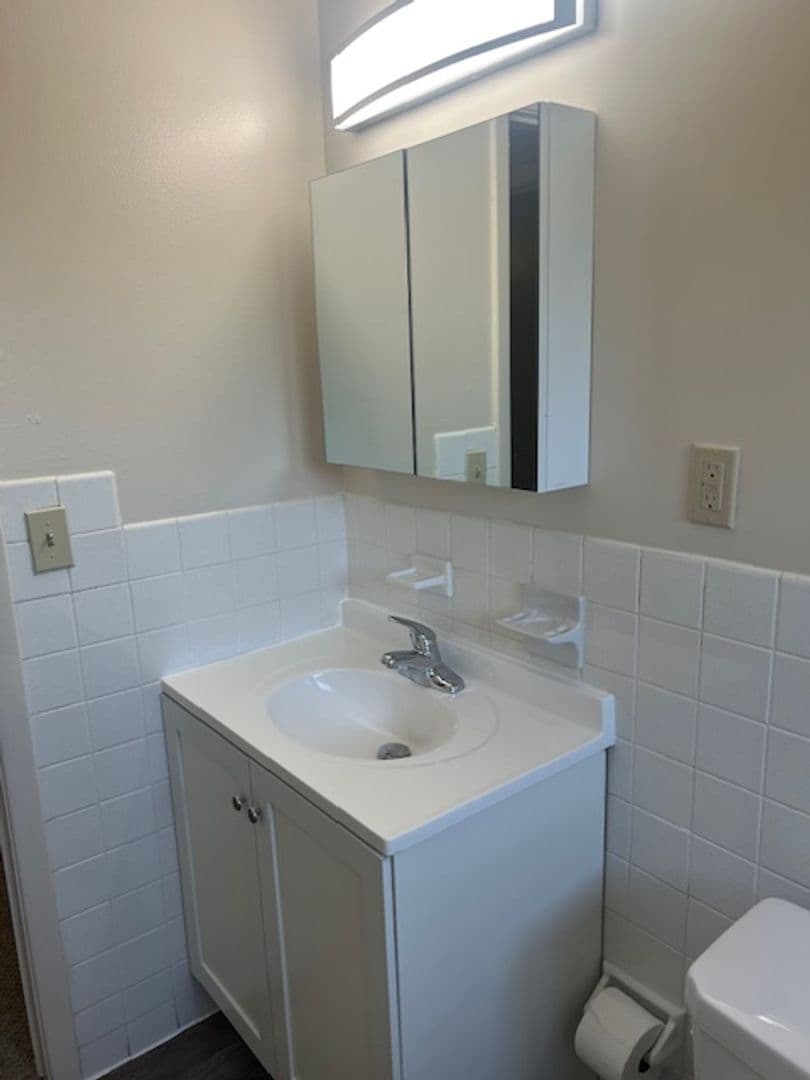 Painesville Apartment: 551-559 W. Jackson Street