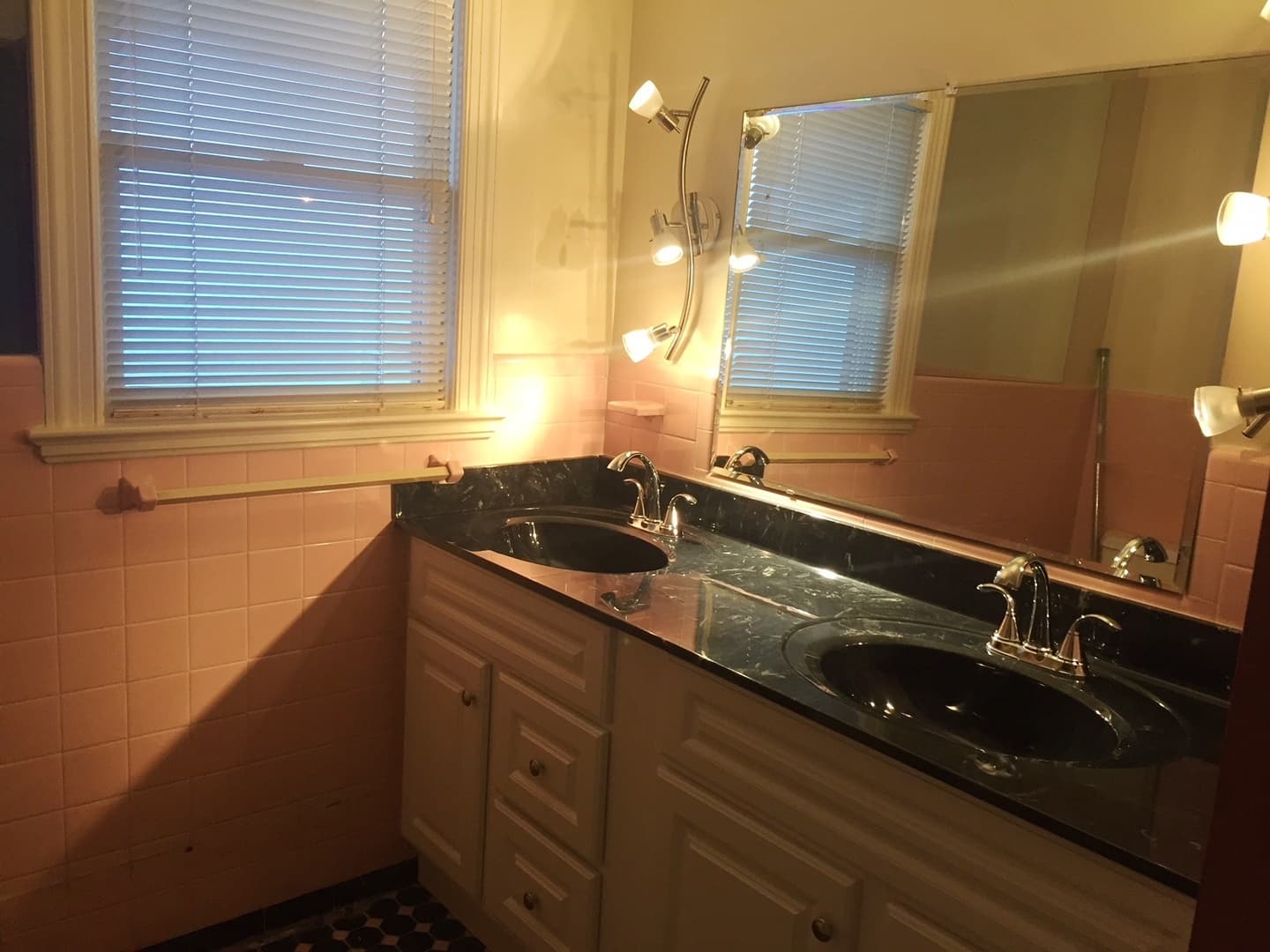 Virginia Beach House: 200 86th Street #A