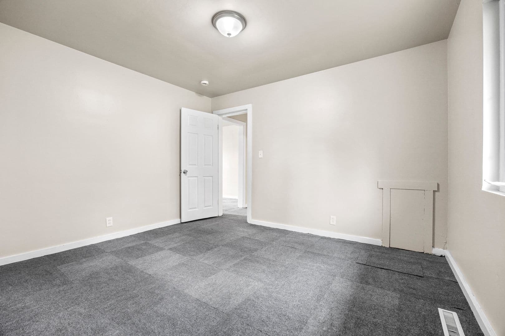 Knoxville House: 918 N Harlan St