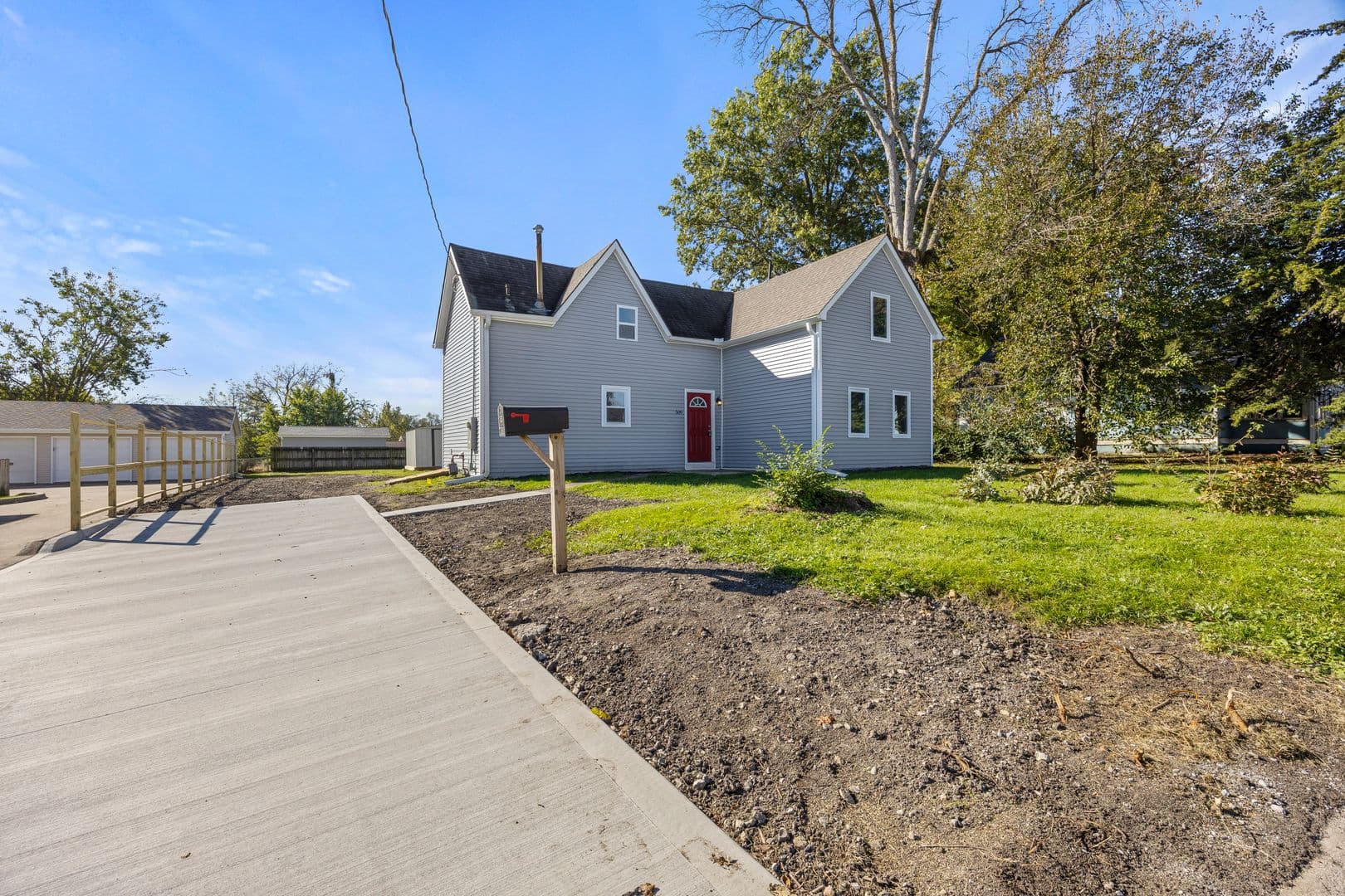 Indianola House: 509 W 2nd Ave