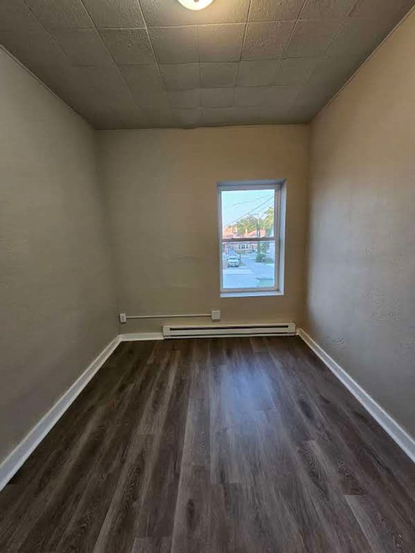 Knoxville Apartment: 102 E Robinson St