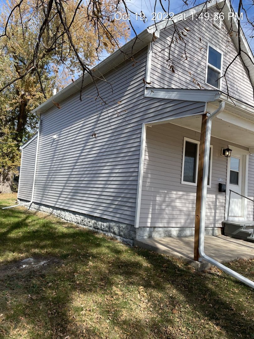 Perry House: 912 Rawson St