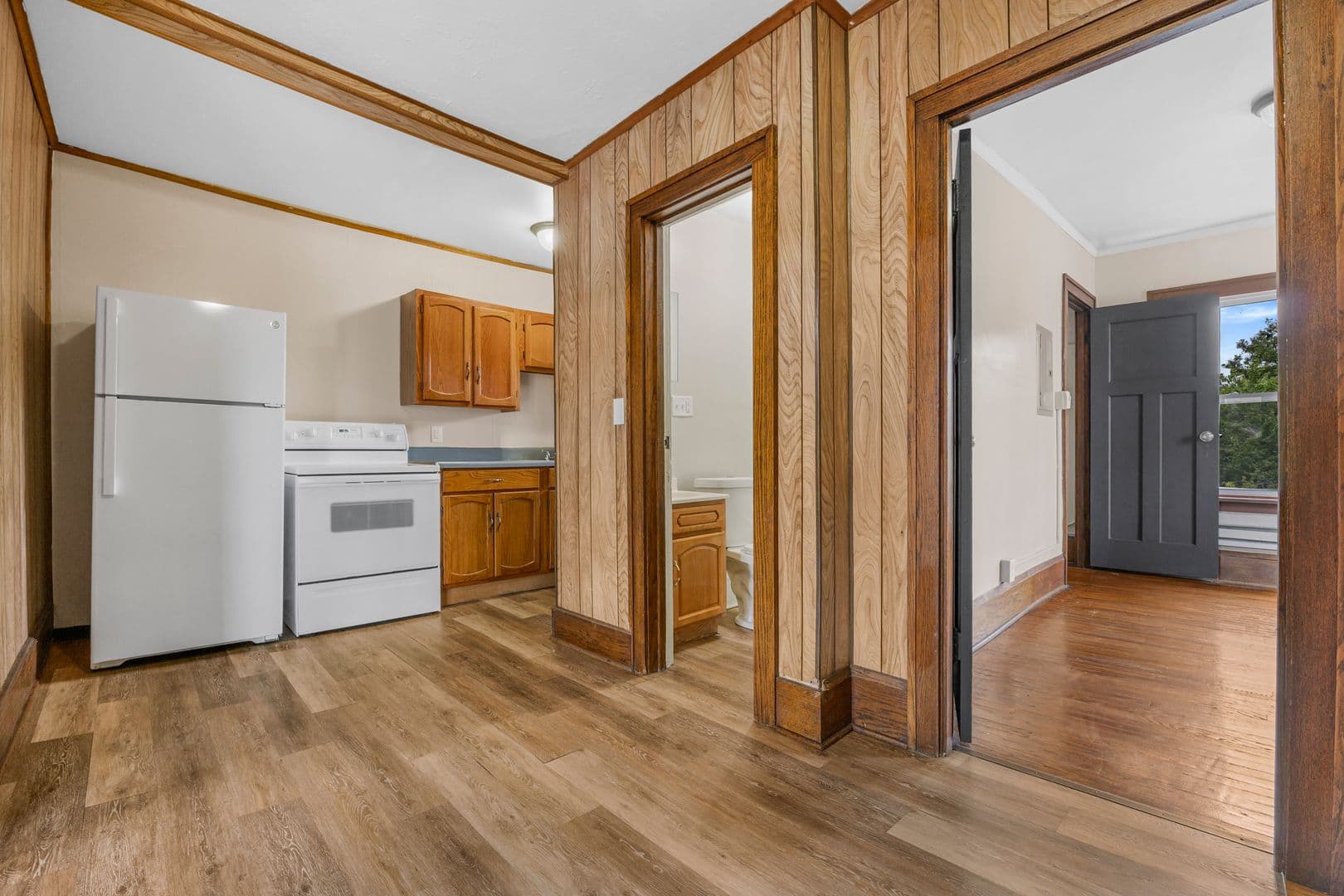 Des Moines Apartment: 1110 29th St