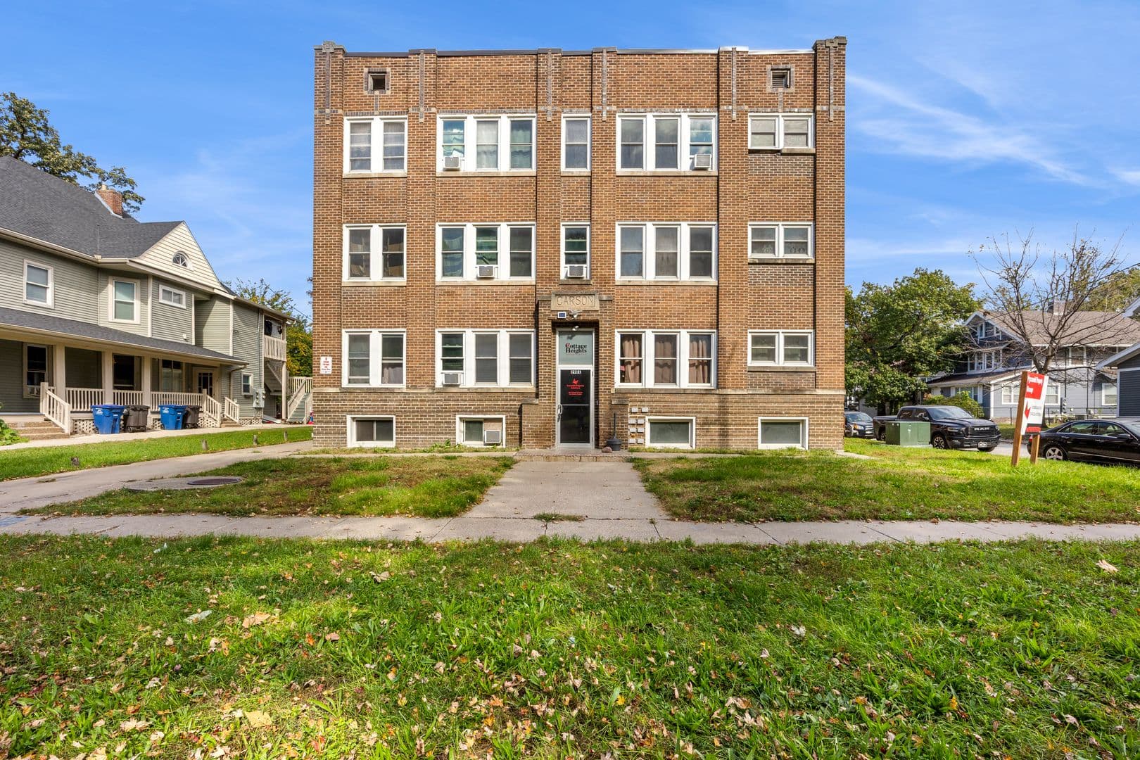 Des Moines Apartment: 2901 Cottage Grove Ave