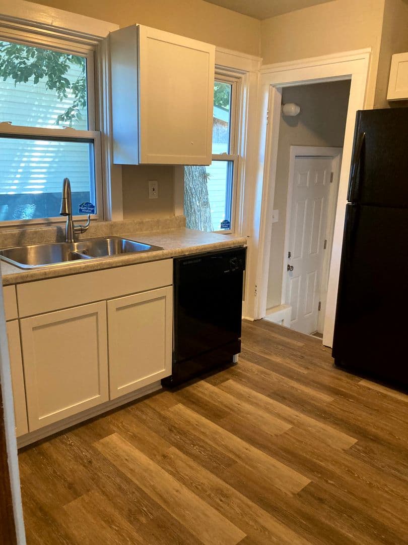 Des Moines House: 821 Grandview Ave