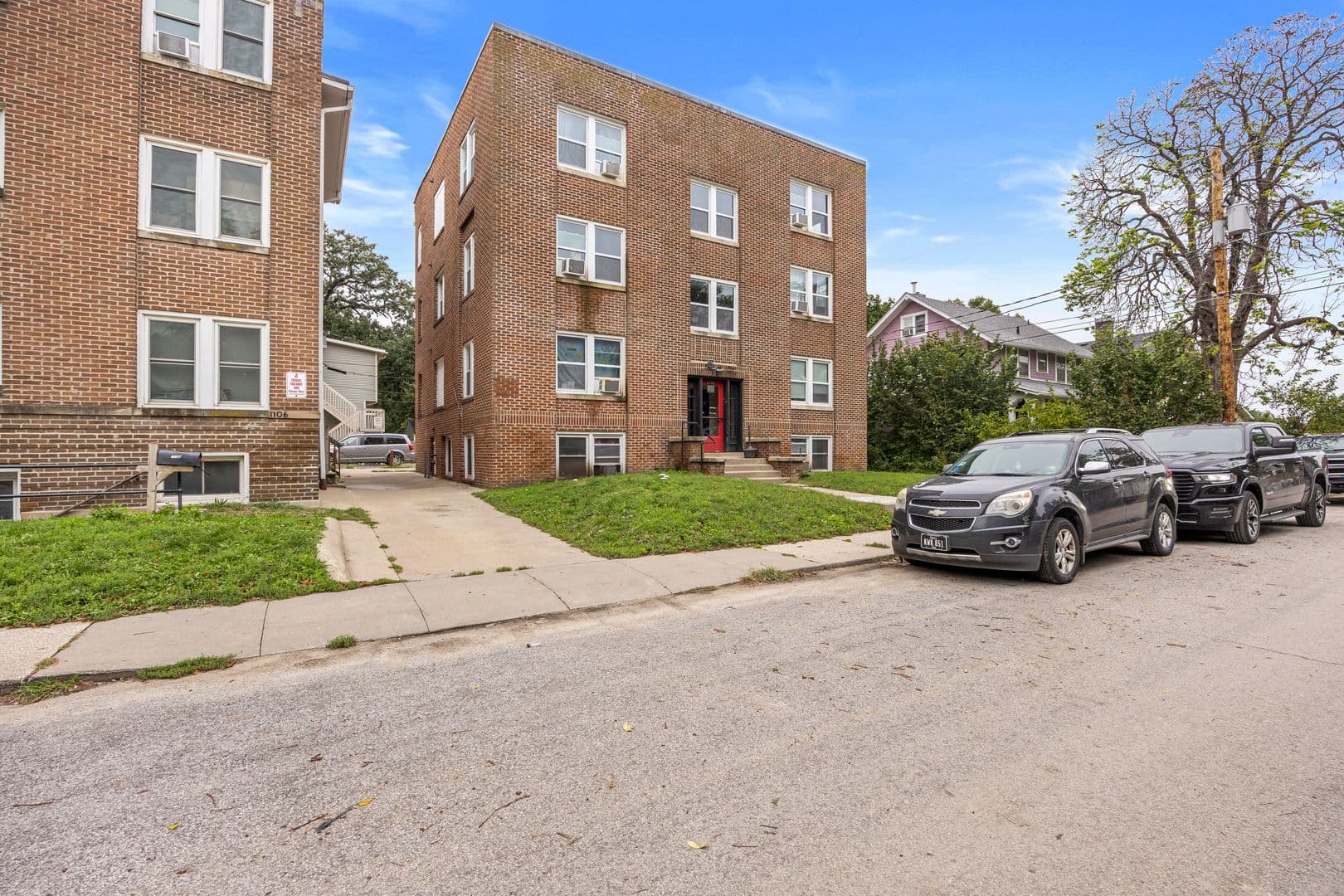 Des Moines Apartment: 1110 29th St