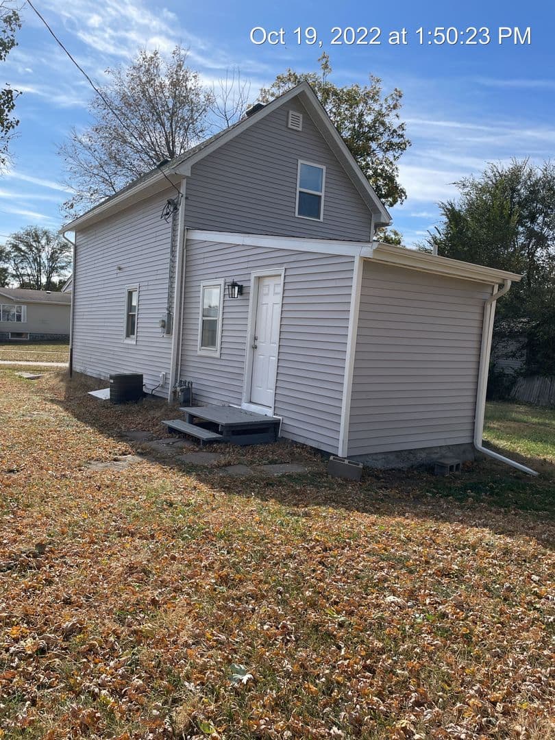 Perry House: 912 Rawson St