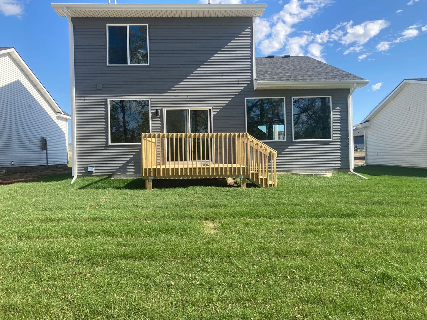 Urbandale House: 5200 155 St