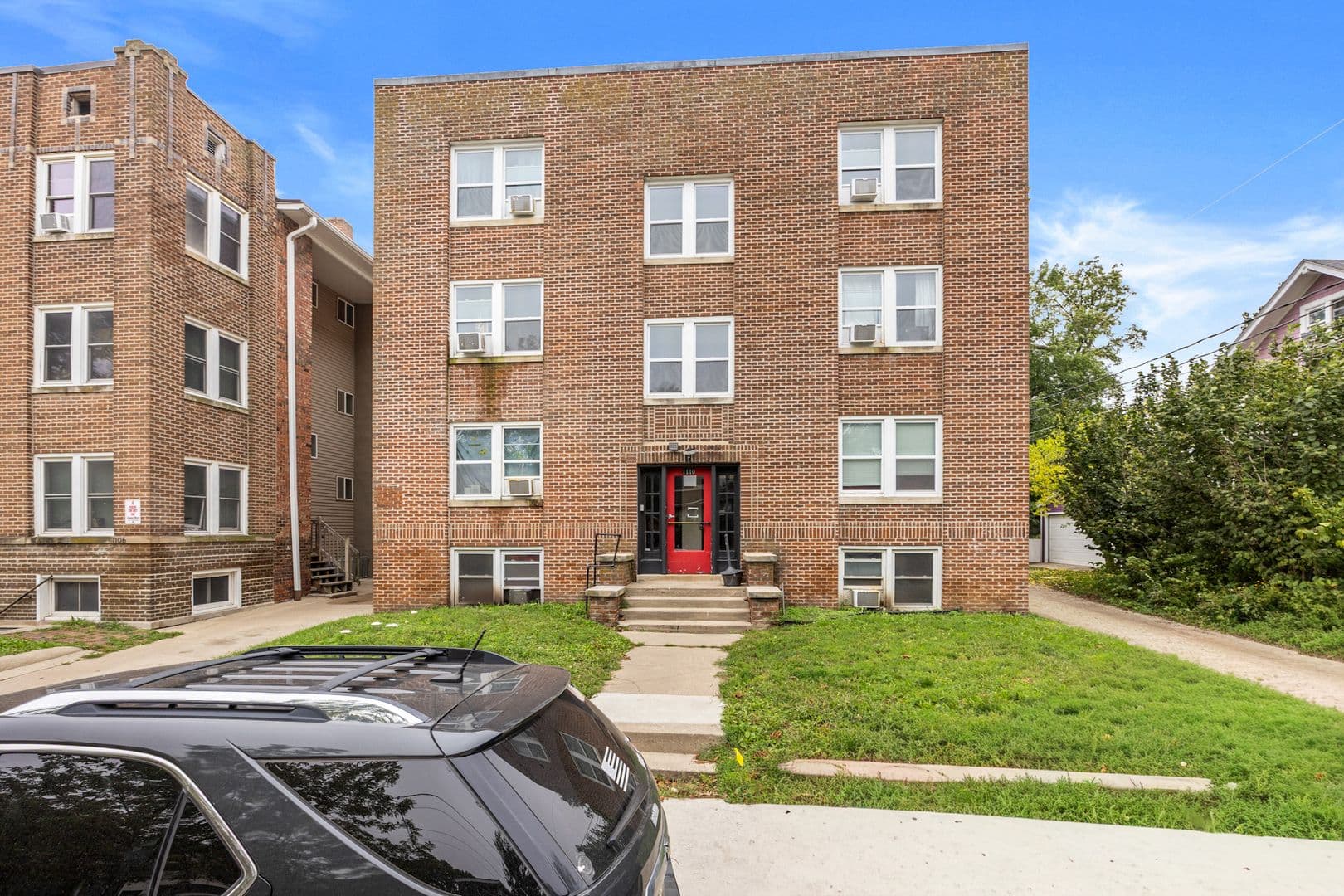 Des Moines Apartment: 1110 29th St