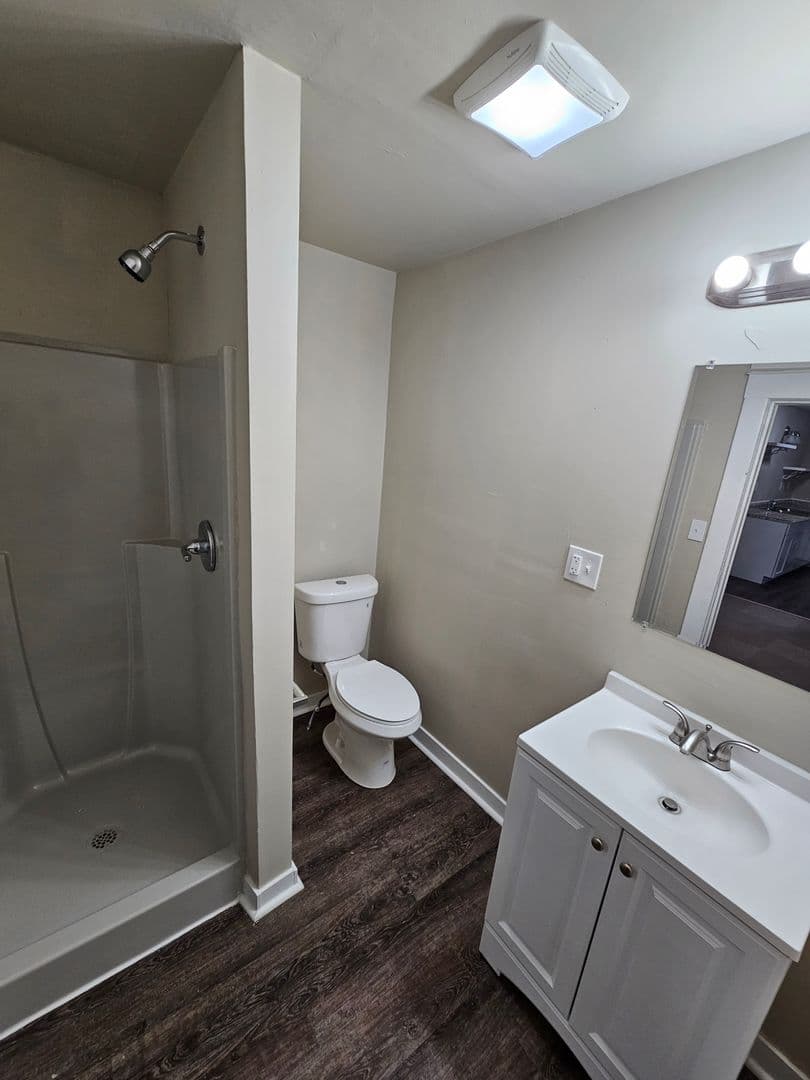 Knoxville Apartment: 202 W Marion St