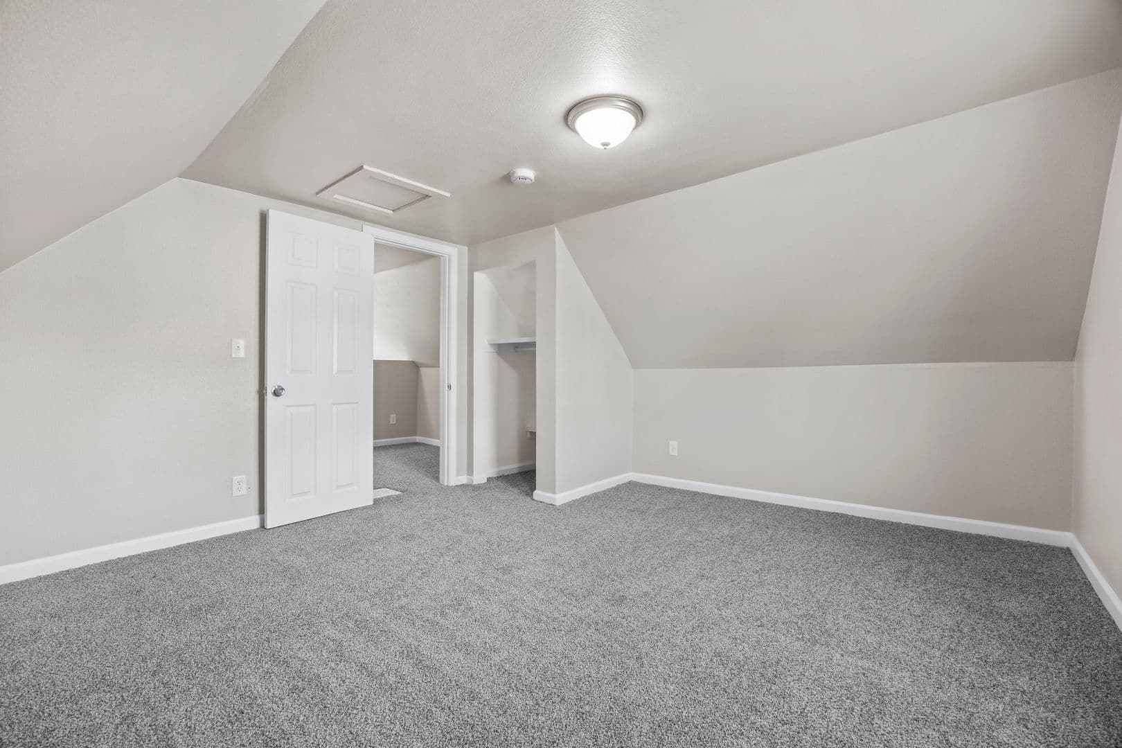Indianola House: 509 W 2nd Ave
