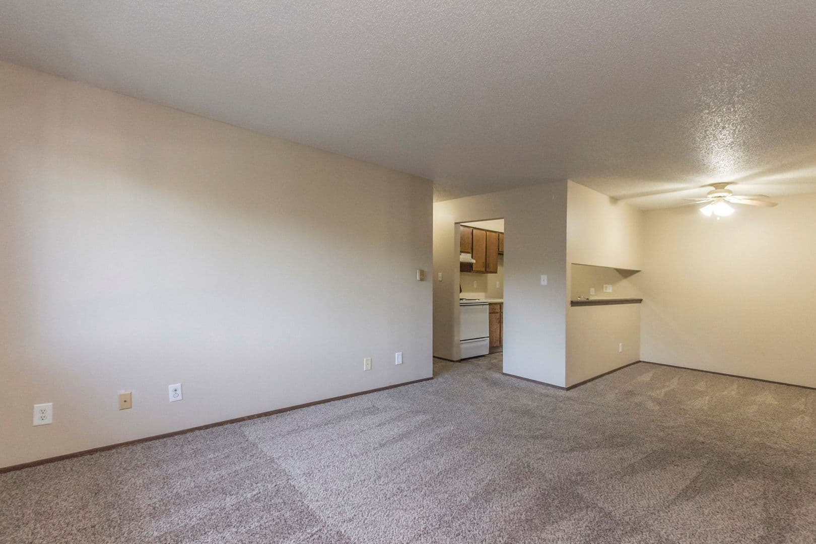 Perry Apartment: 2516 Perry Park Ave