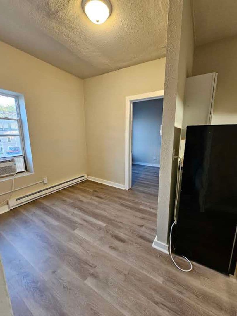 Knoxville Apartment: 102 E Robinson St