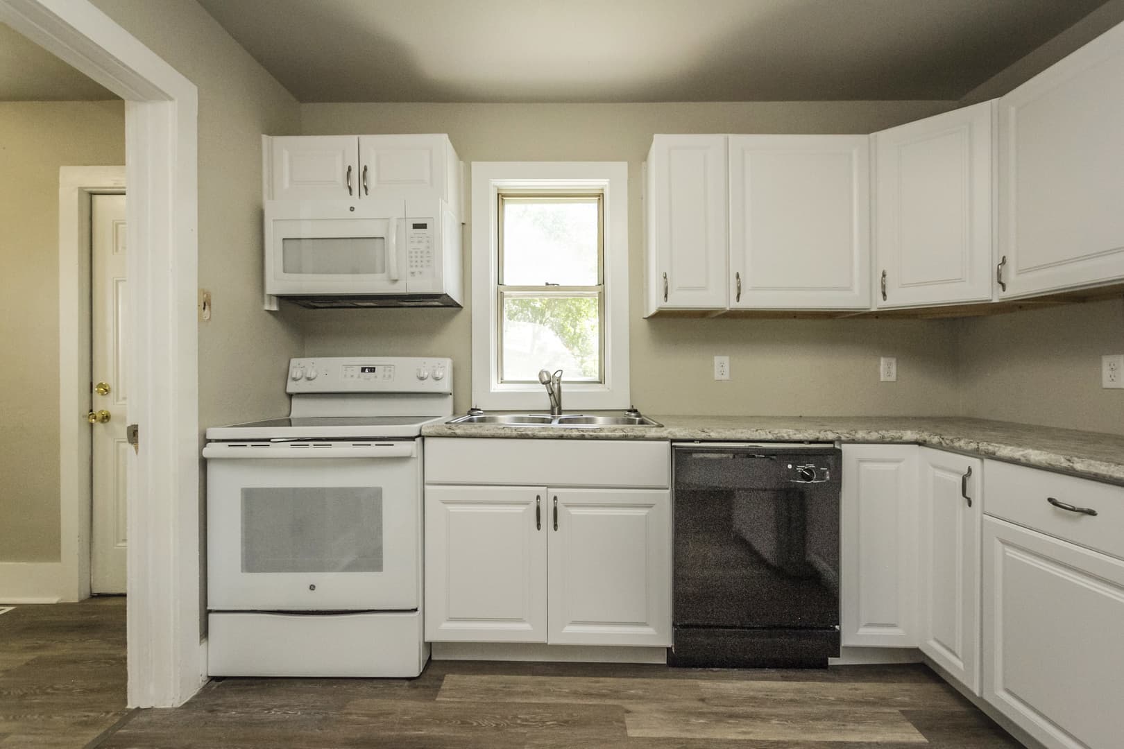 Des Moines House: 2807 Oxford St