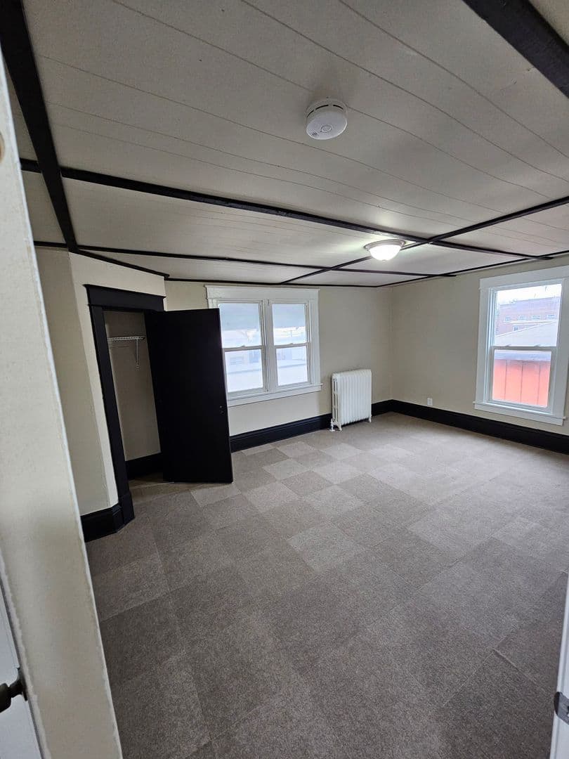 Knoxville Apartment: 202 W Marion St