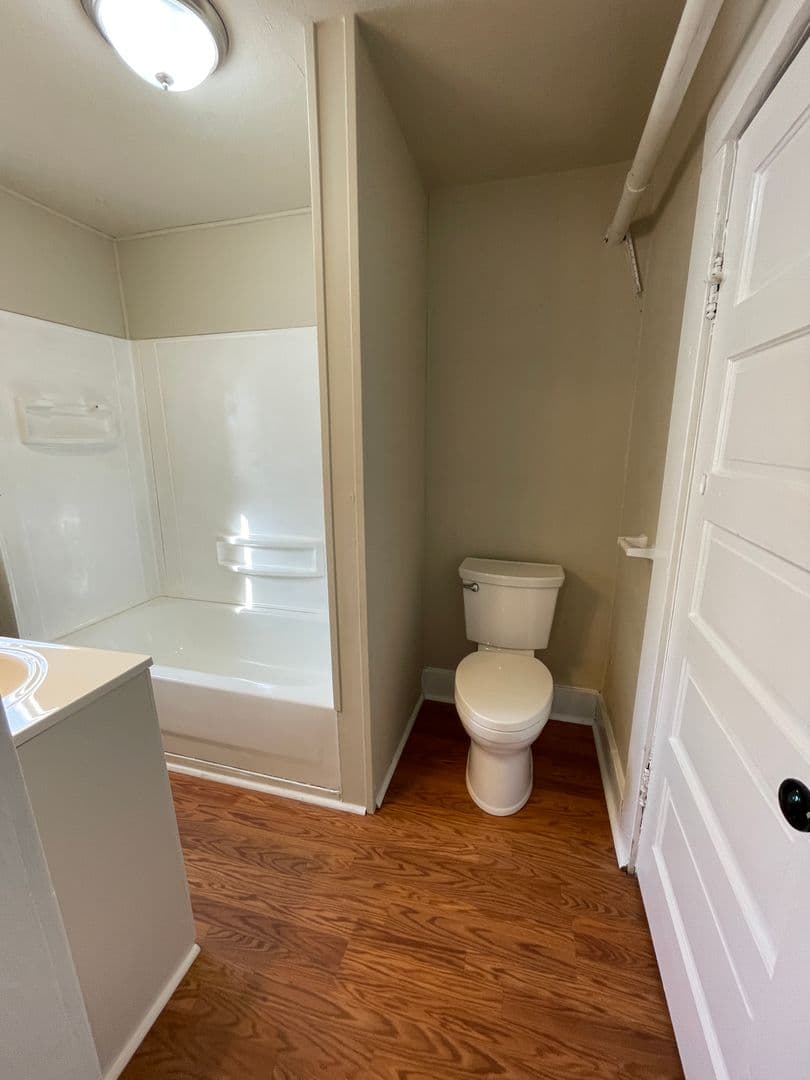 Perry House: 631 3rd St