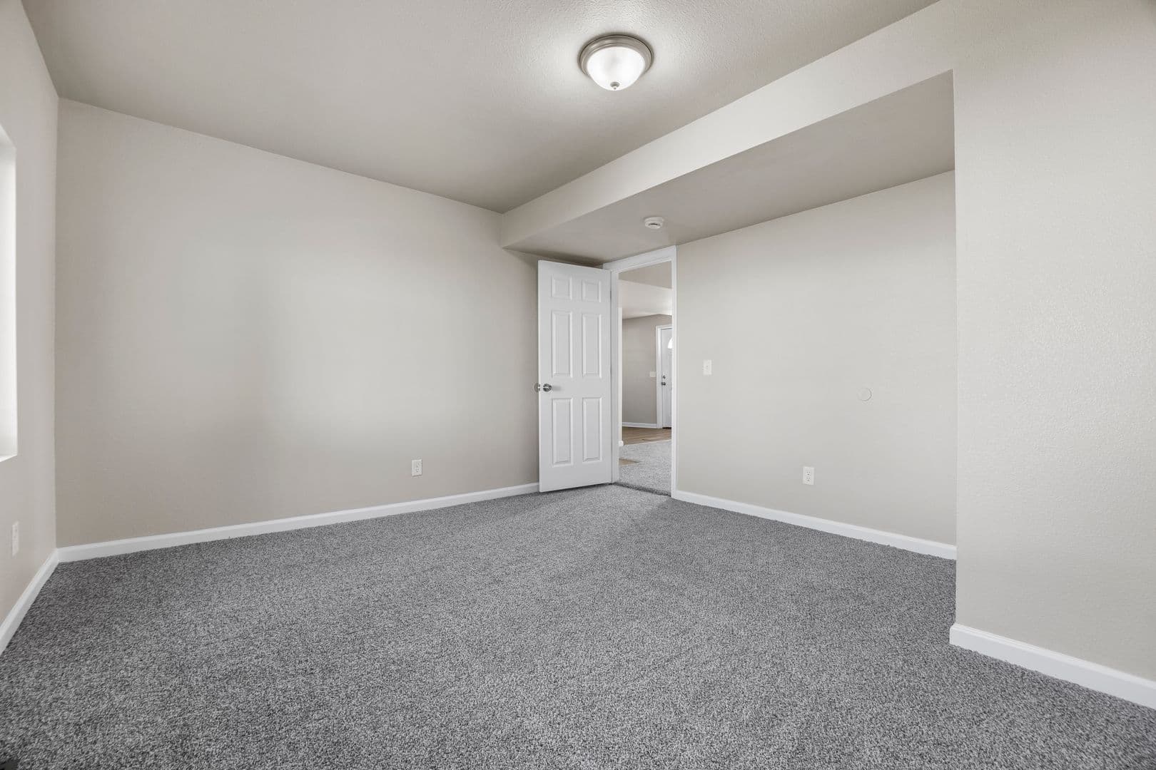 Indianola House: 509 W 2nd Ave