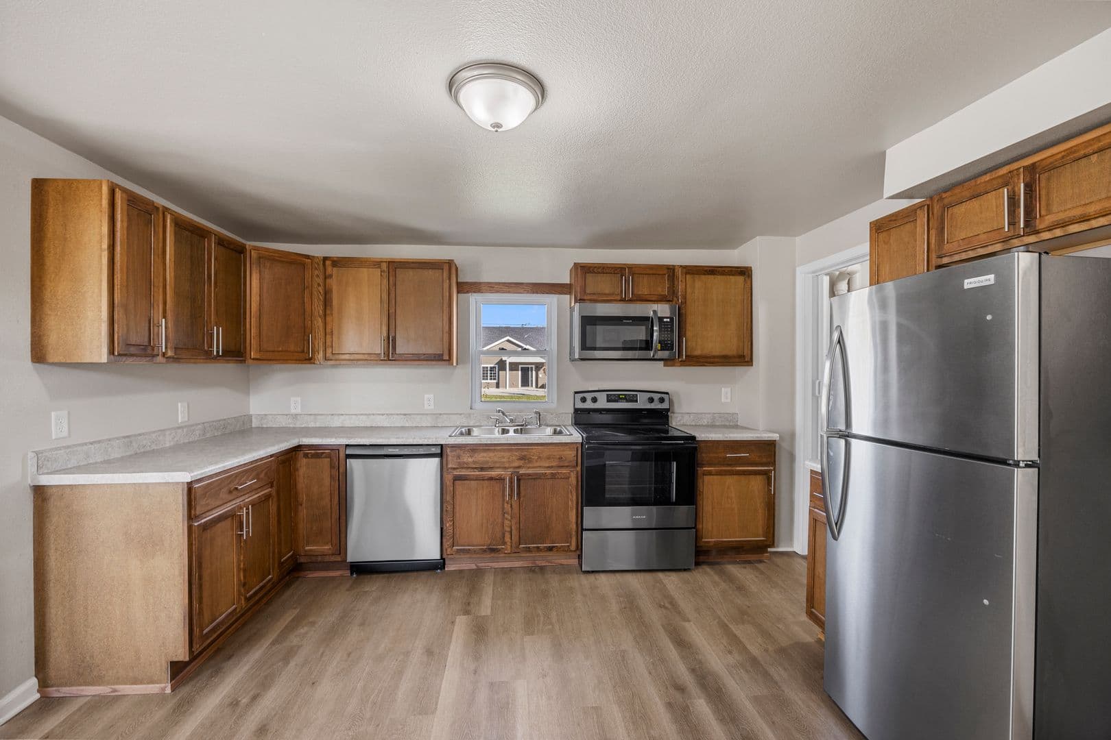 Indianola House: 509 W 2nd Ave