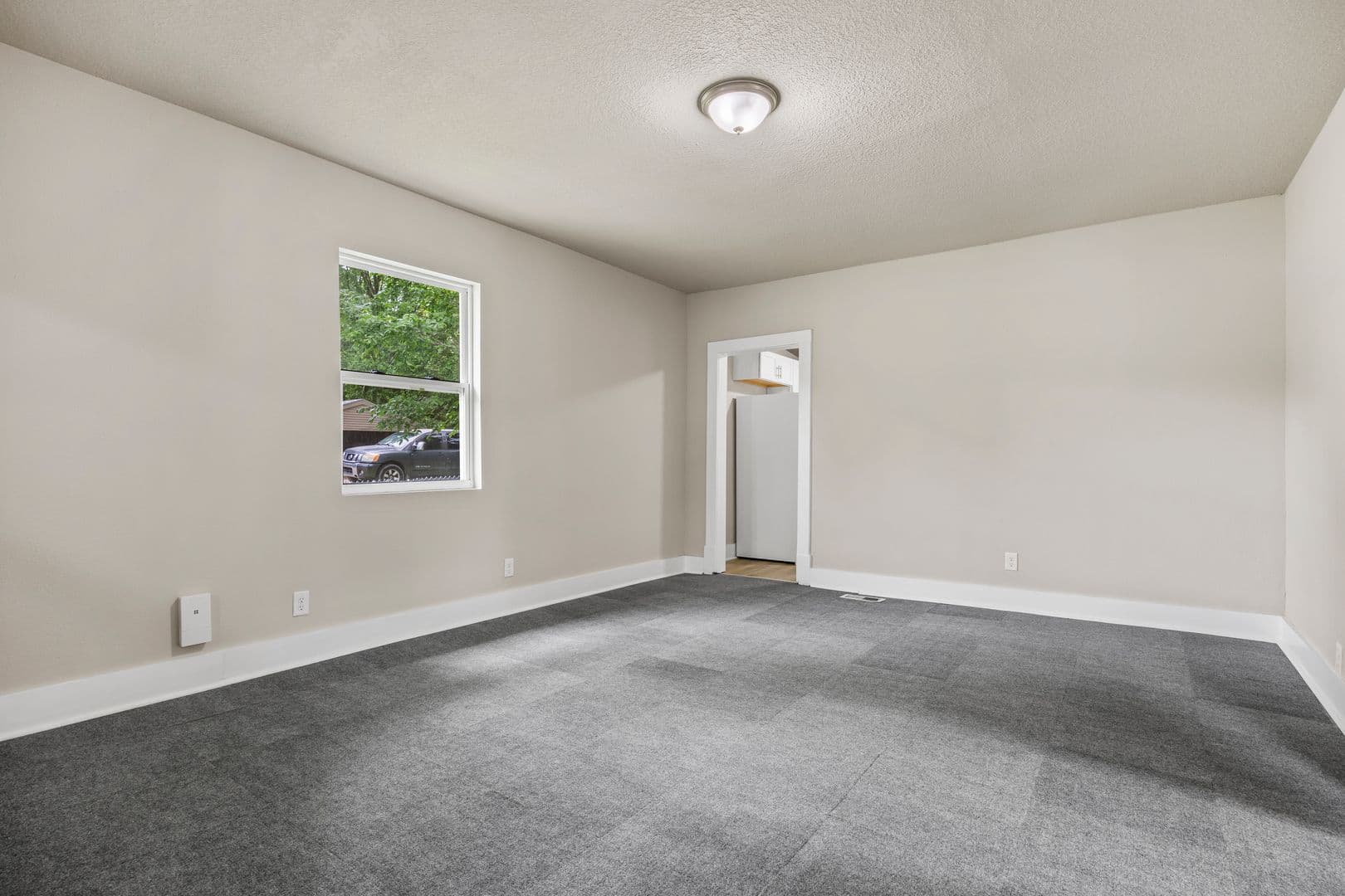 Des Moines House: 1924 Martin Luther King Jr Pkwy