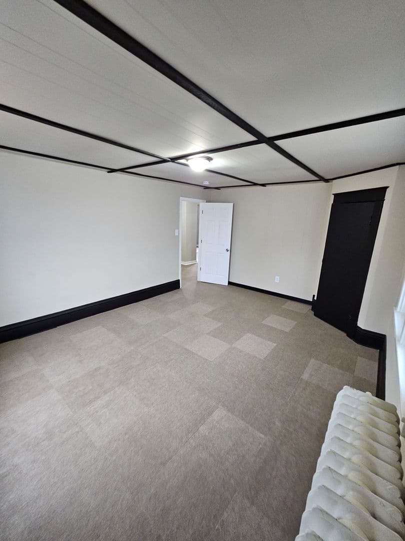 Knoxville Apartment: 202 W Marion St