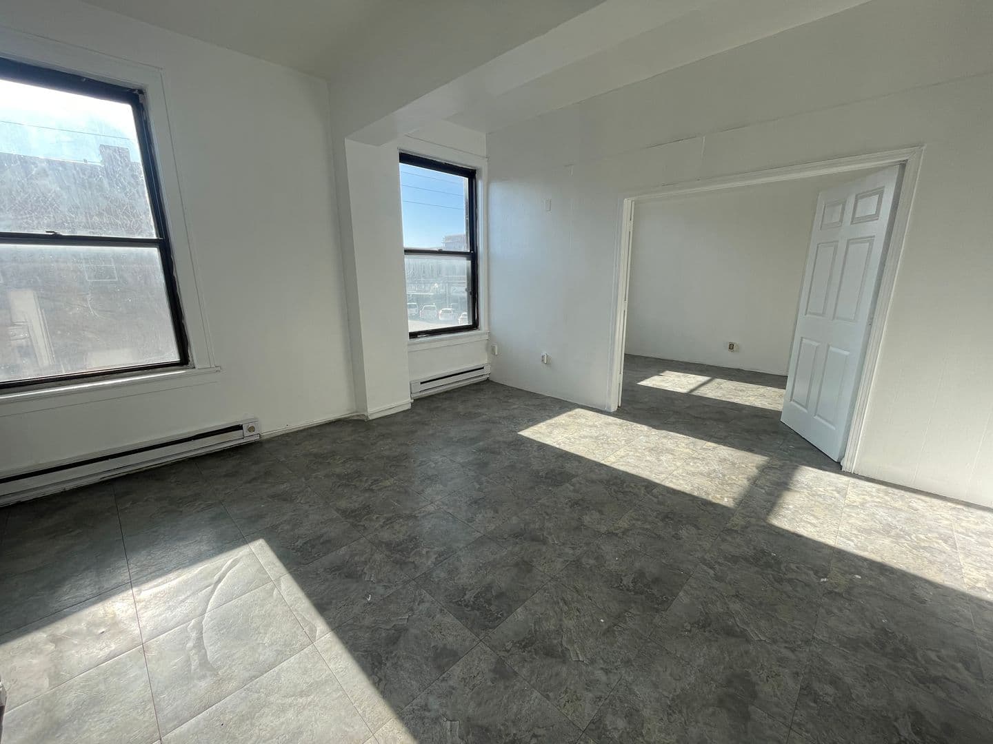 Hampton Apartment: 205 1st St NW