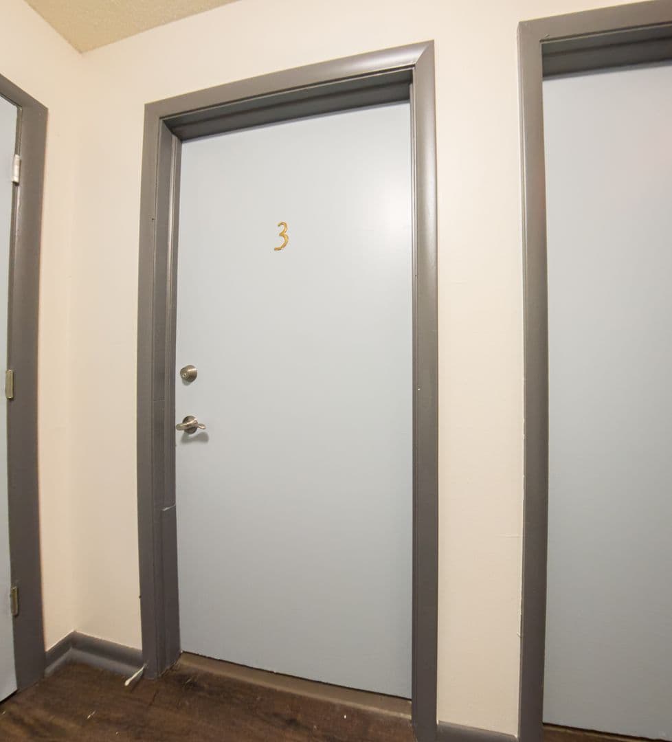 Mitchellville Apartment: 104 2nd St NW