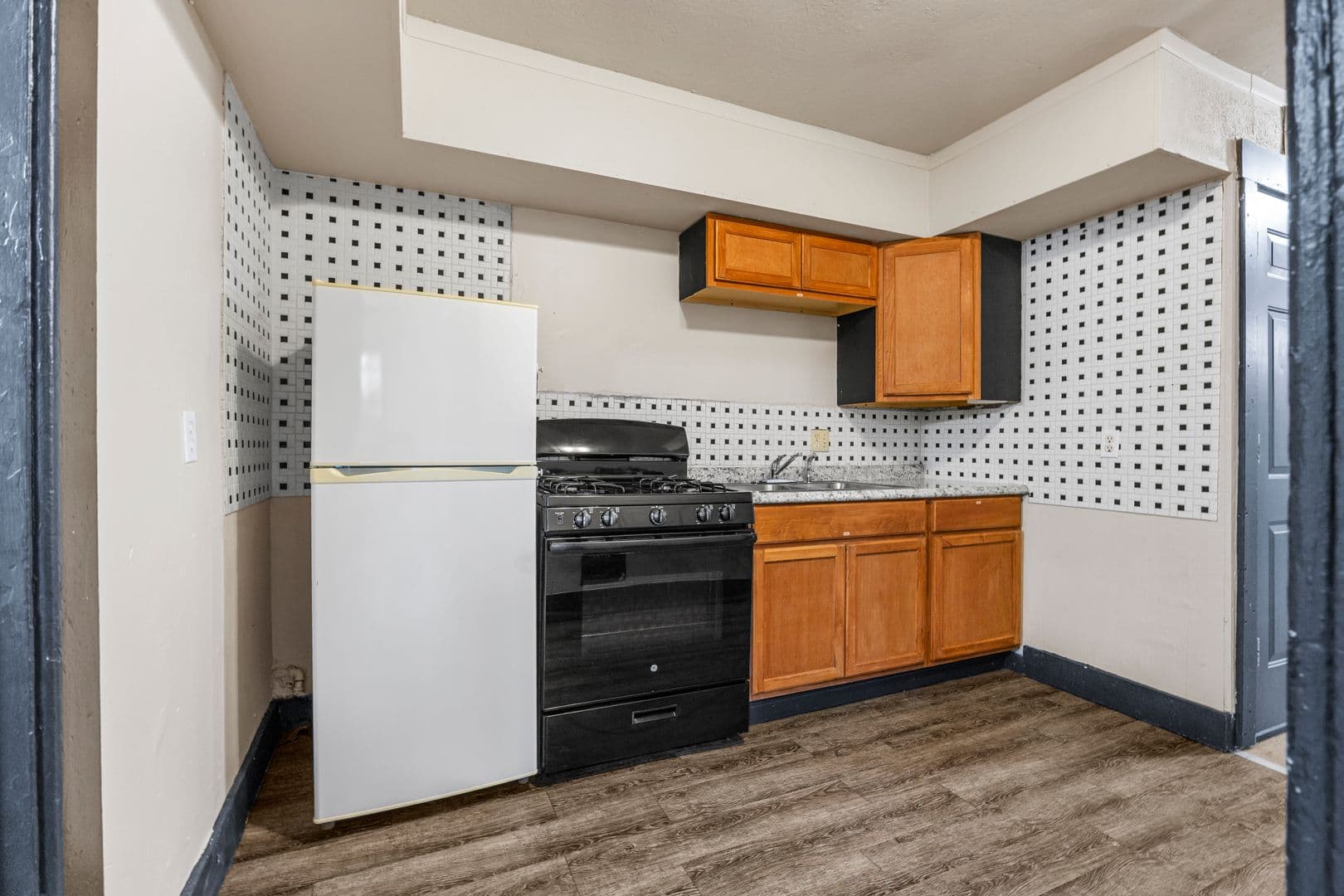 Des Moines Apartment: 1437-1439 11th St