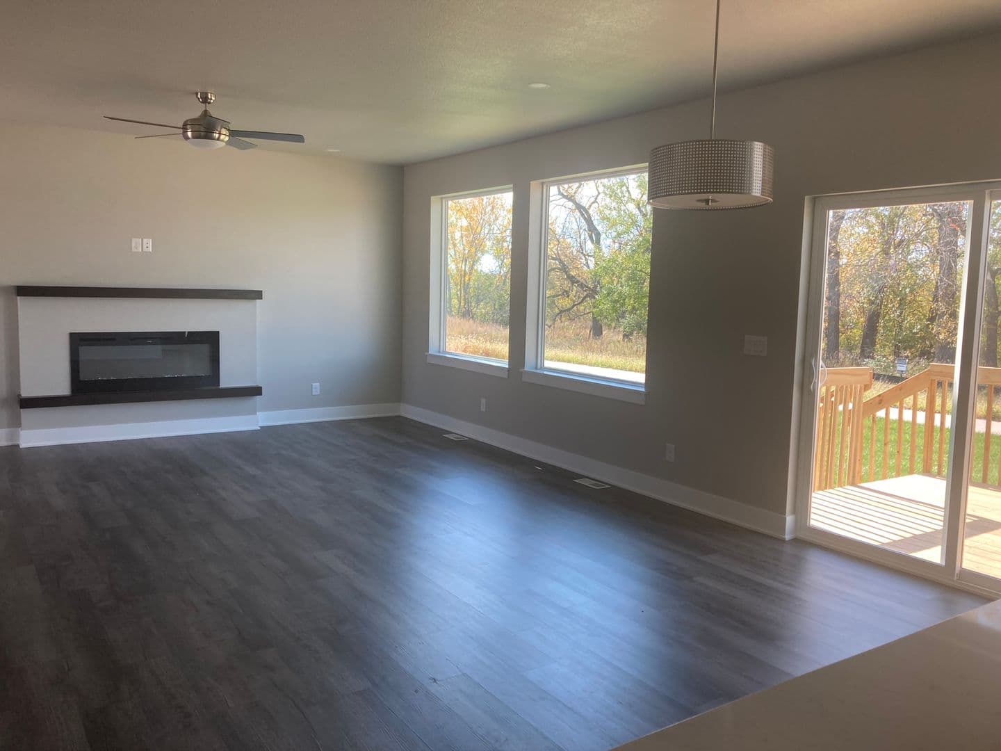 Urbandale House: 5200 155 St