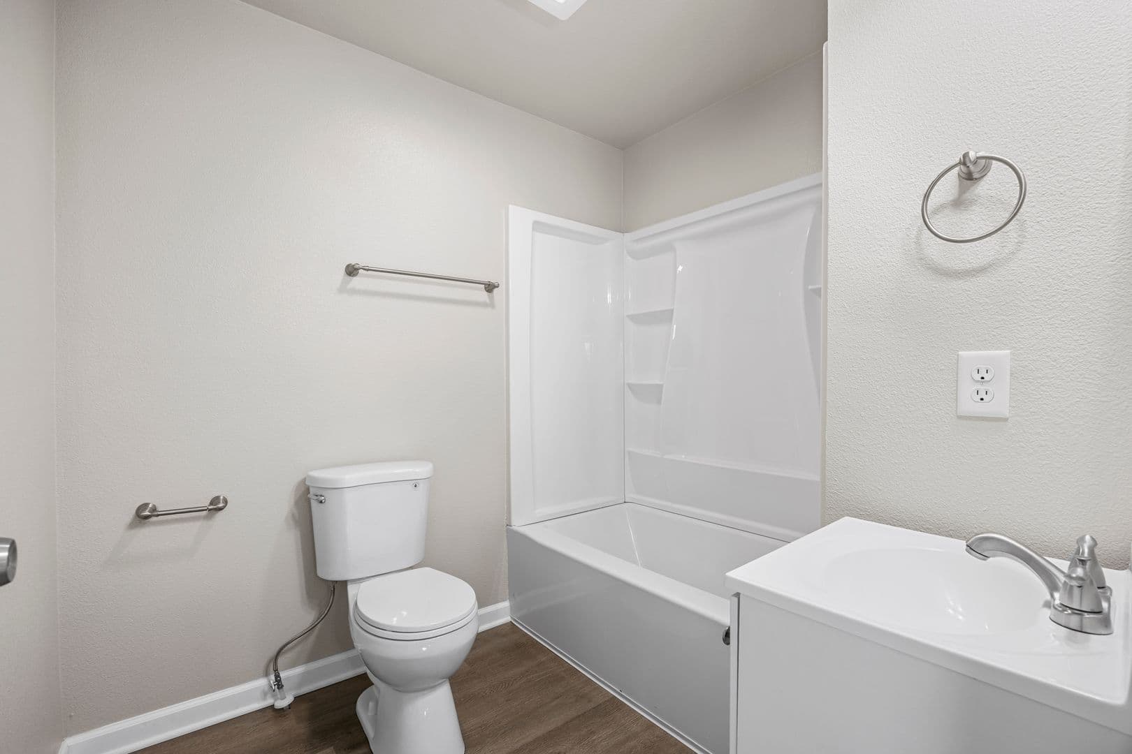 Indianola House: 509 W 2nd Ave