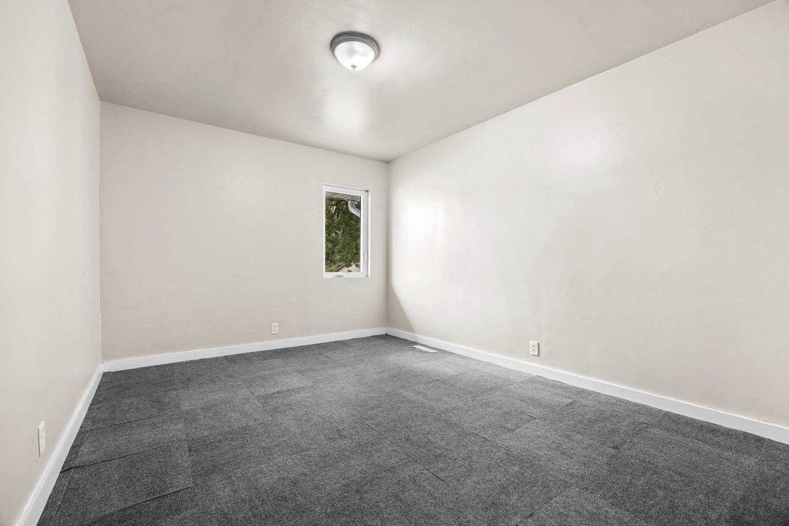 Knoxville House: 918 N Harlan St