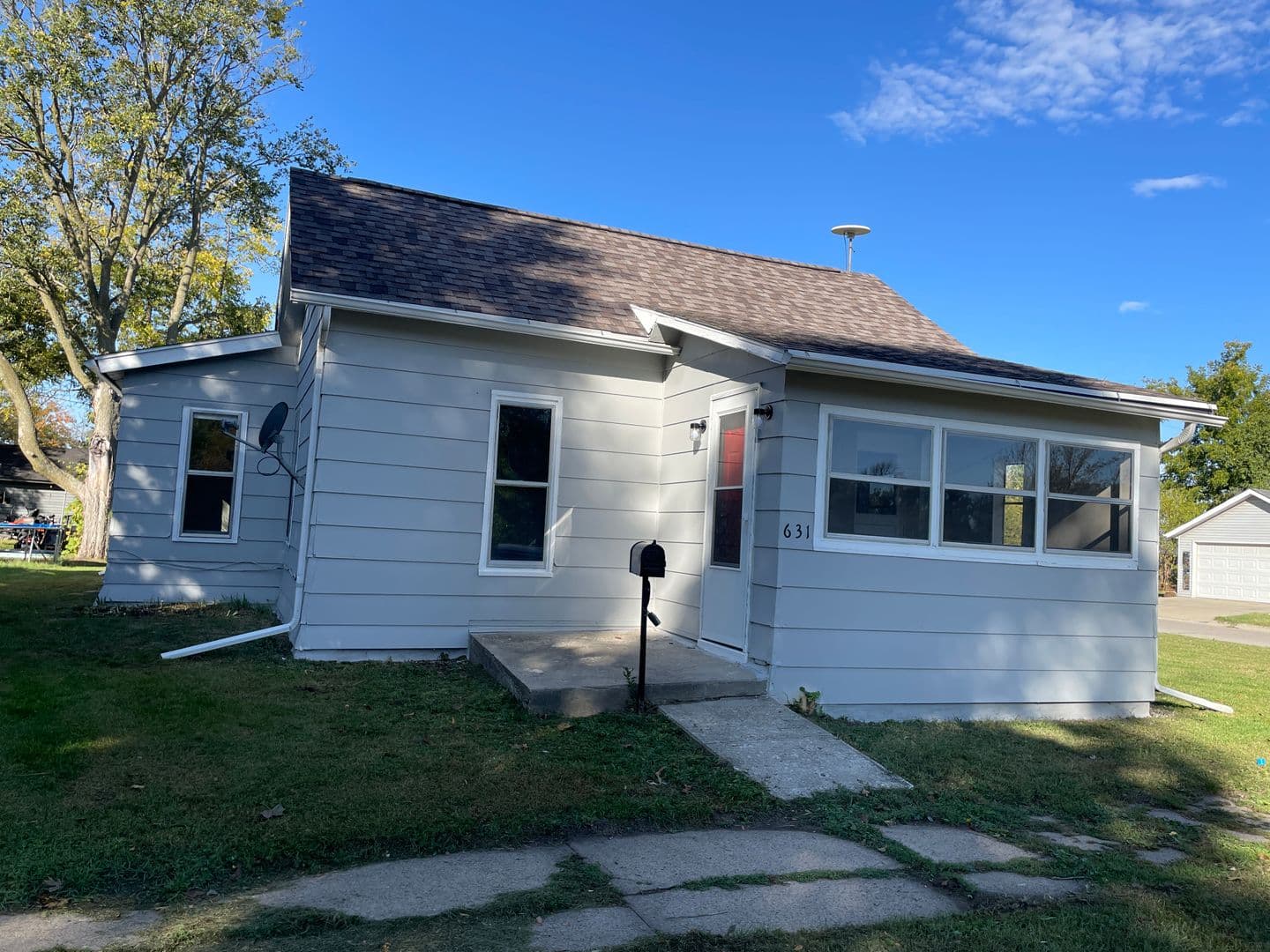 Perry House: 631 3rd St