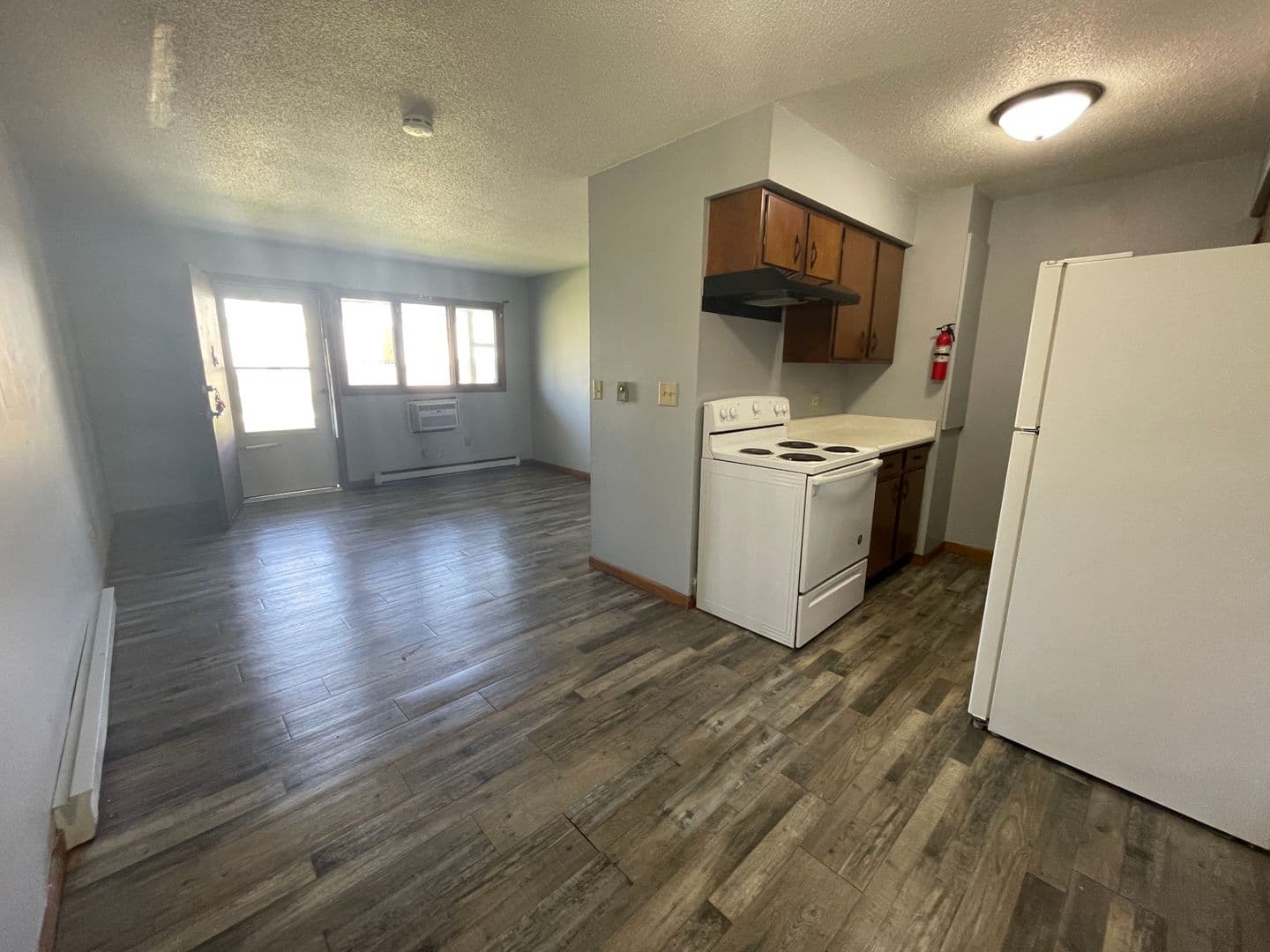 Belle Plaine Apartment: 1307 7th Ave