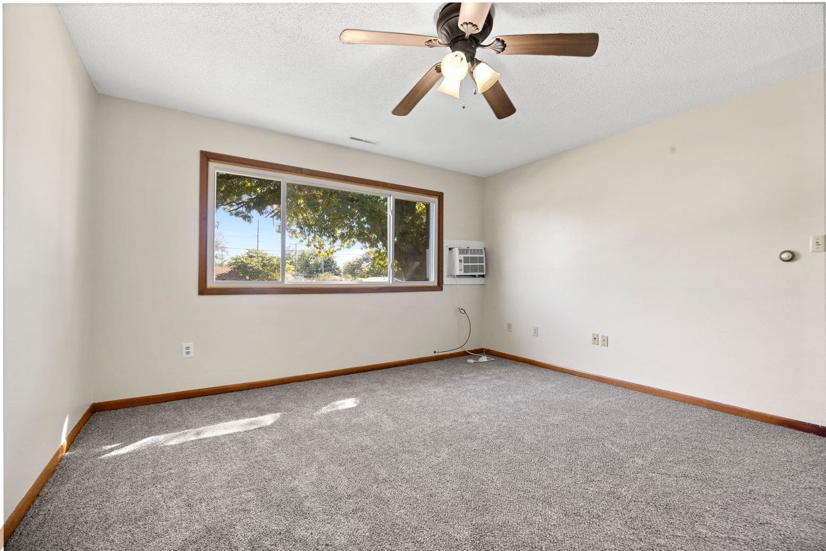 Knoxville Apartment: 1105 N Depot St