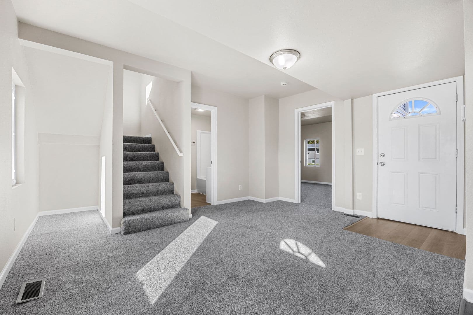 Indianola House: 509 W 2nd Ave
