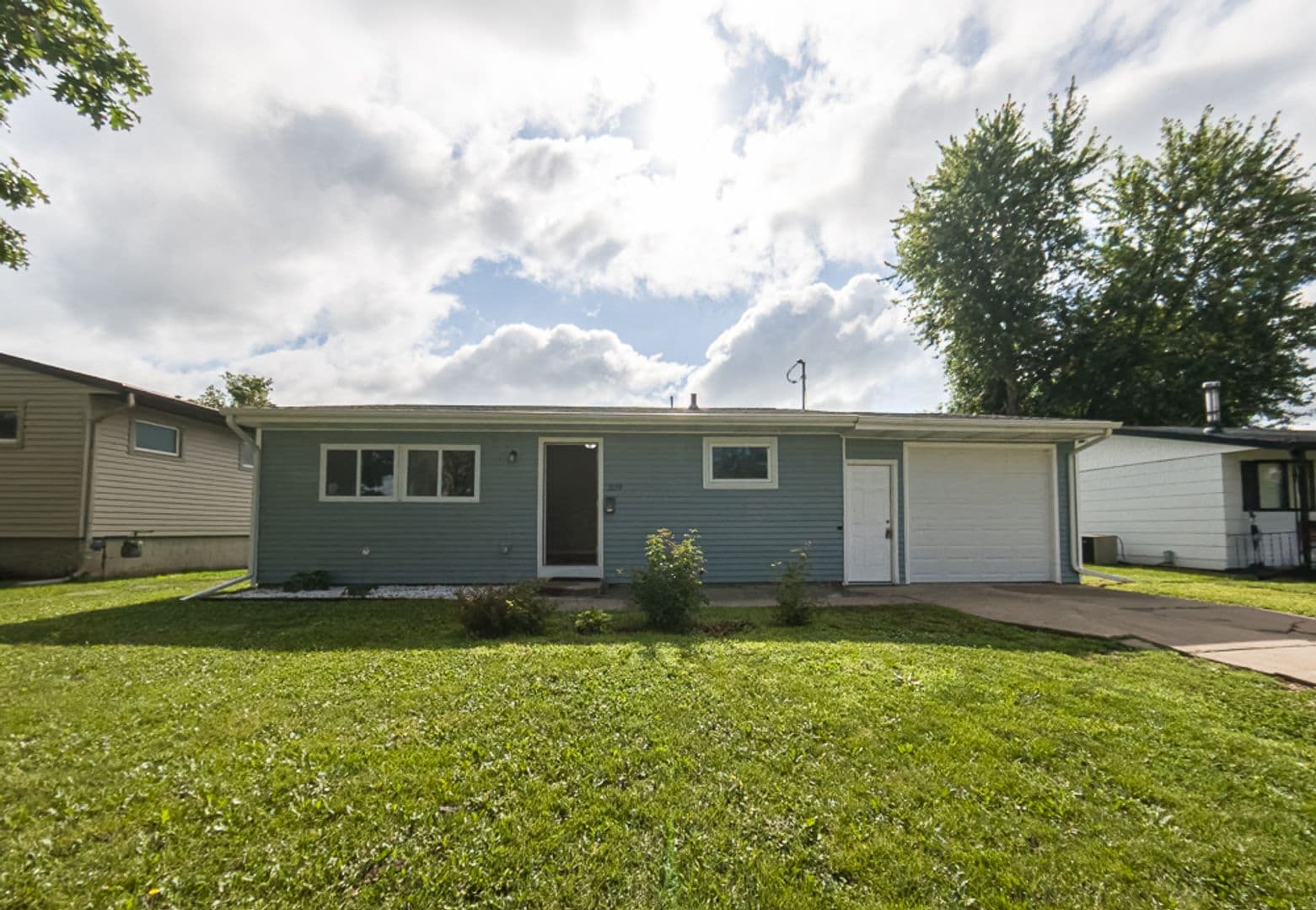 Marshalltown House: 209 N 14th Ave