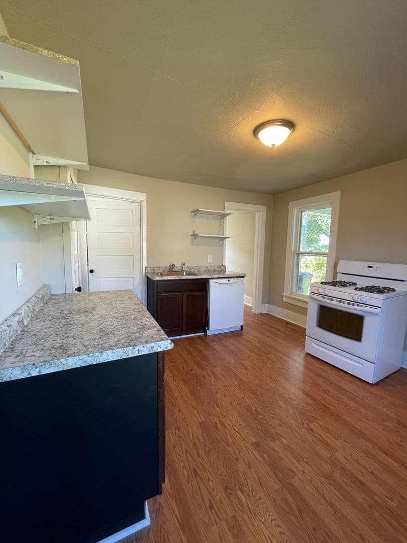 Perry House: 631 3rd St