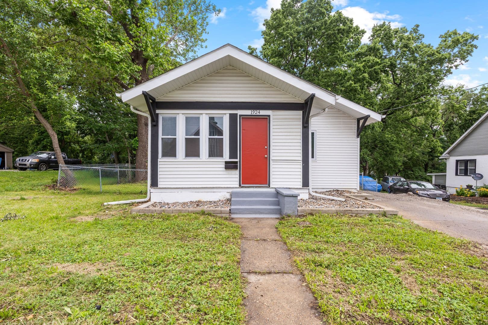 Des Moines House: 1924 Martin Luther King Jr Pkwy