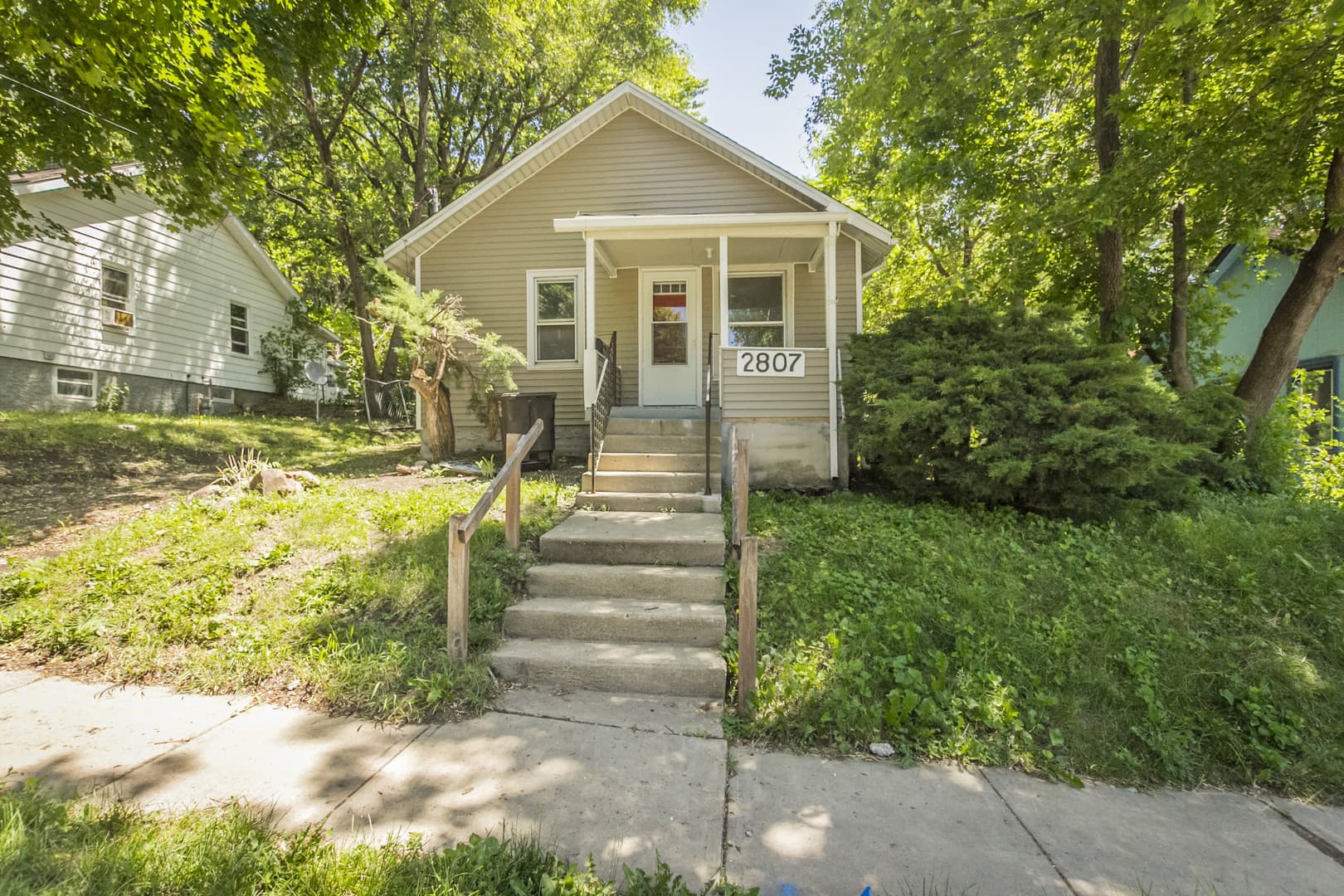 Des Moines House: 2807 Oxford St