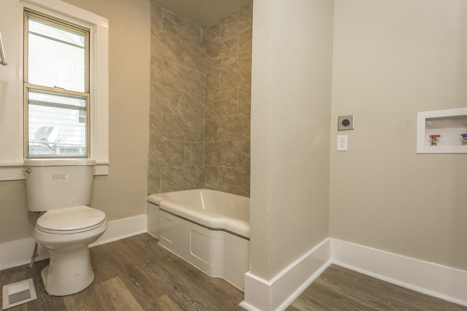 Des Moines House: 2807 Oxford St