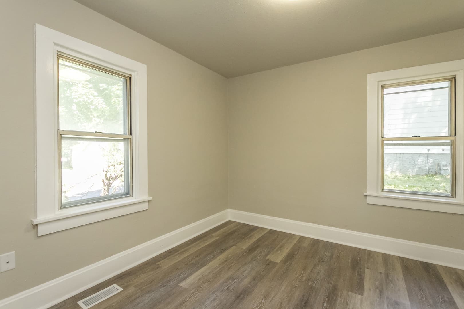 Des Moines House: 2807 Oxford St