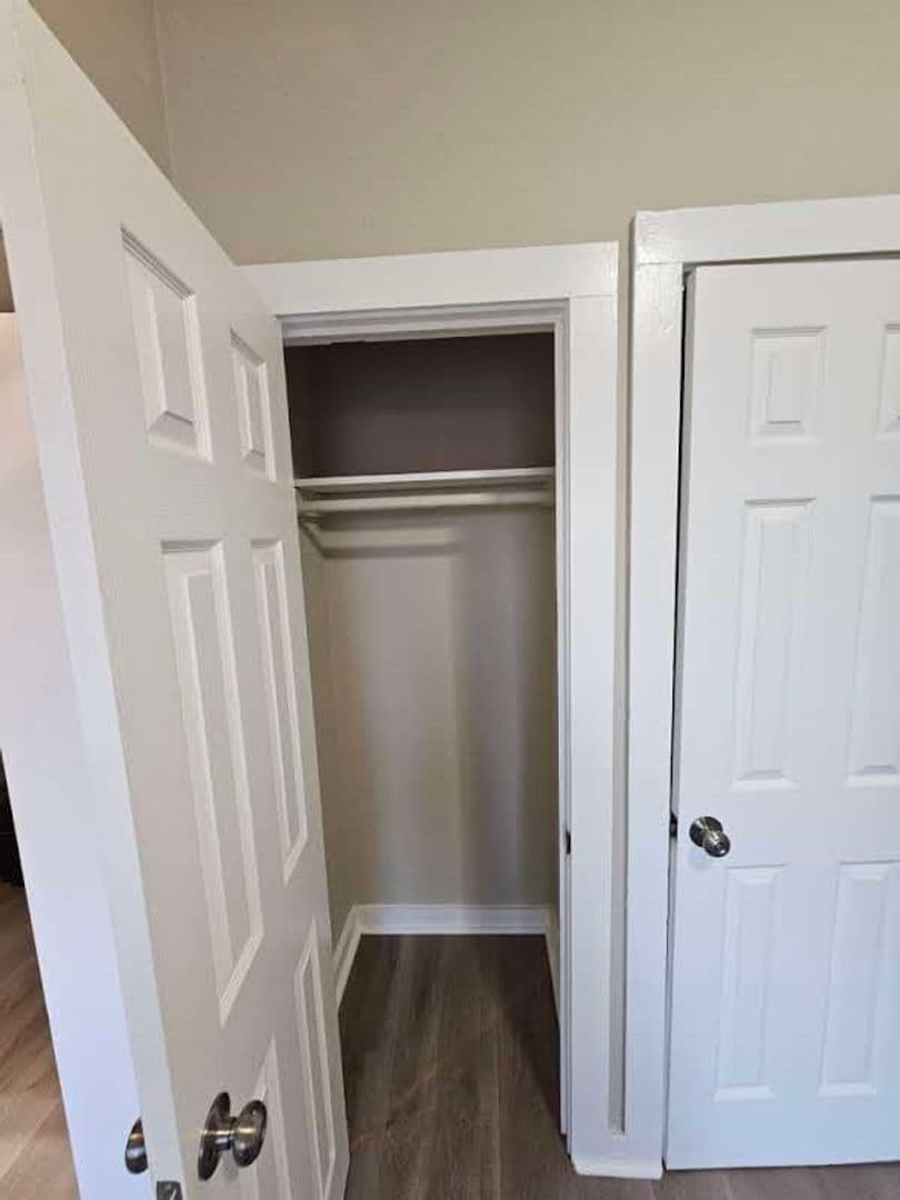 Knoxville Apartment: 102 E Robinson St