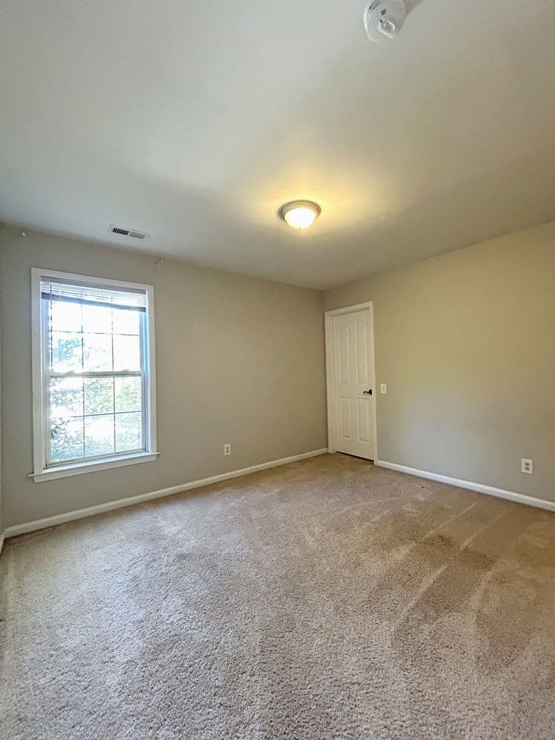 Matthews House: 733 Meadow Lake Dr