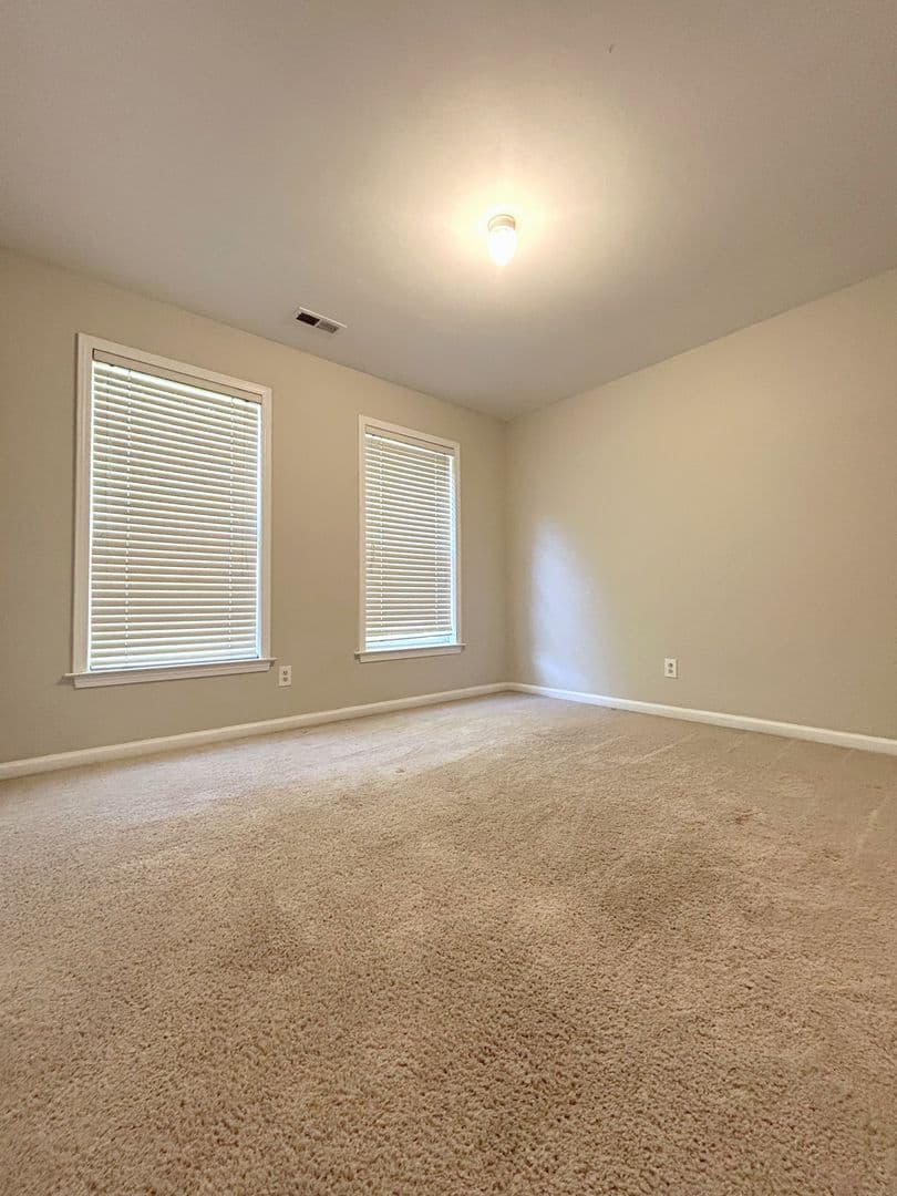 Matthews House: 733 Meadow Lake Dr