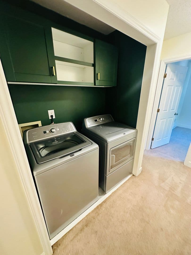 Charlotte House: 4919 Sarah Hall Ln
