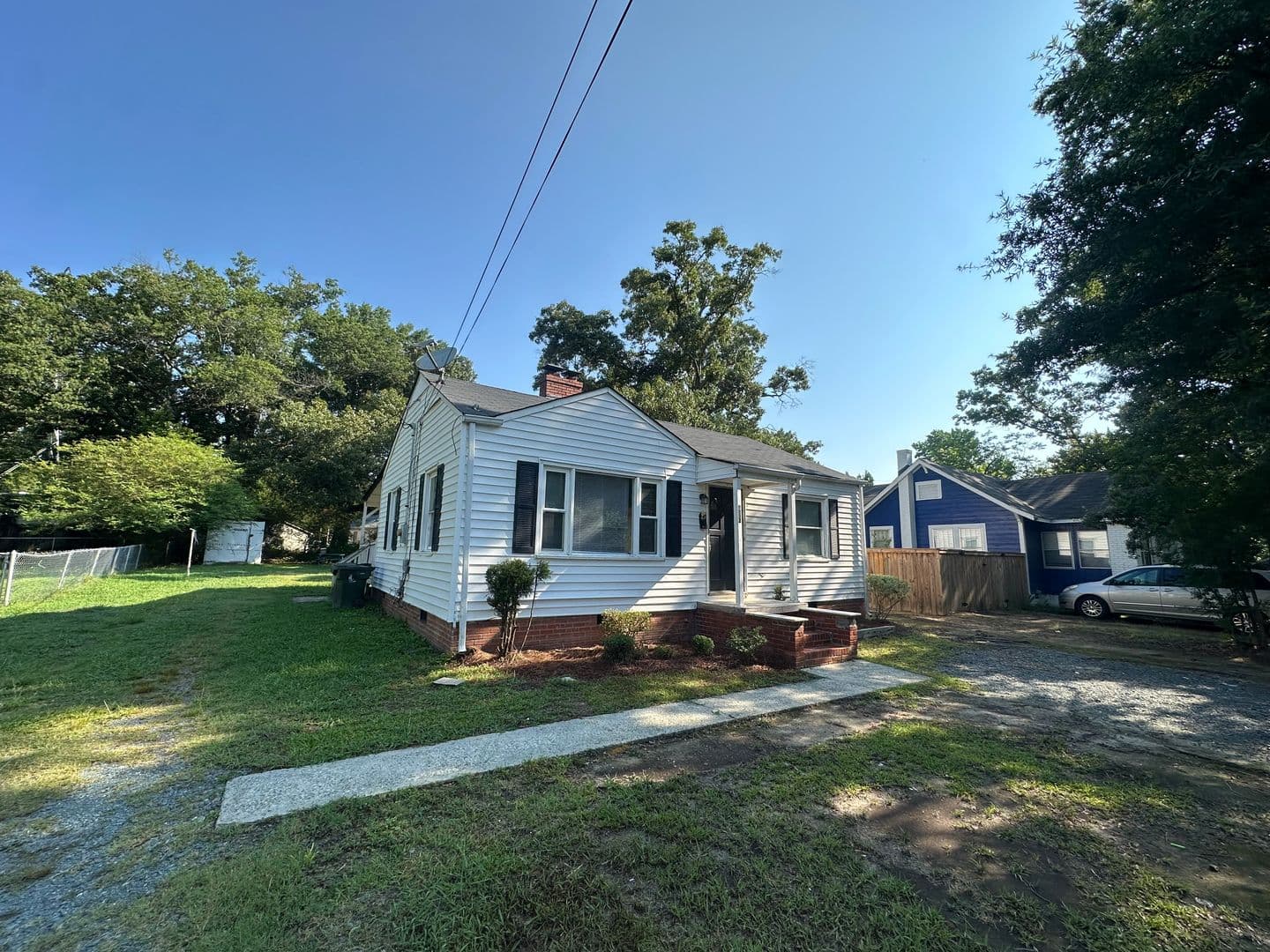 Monroe House: 610 Engleside Street
