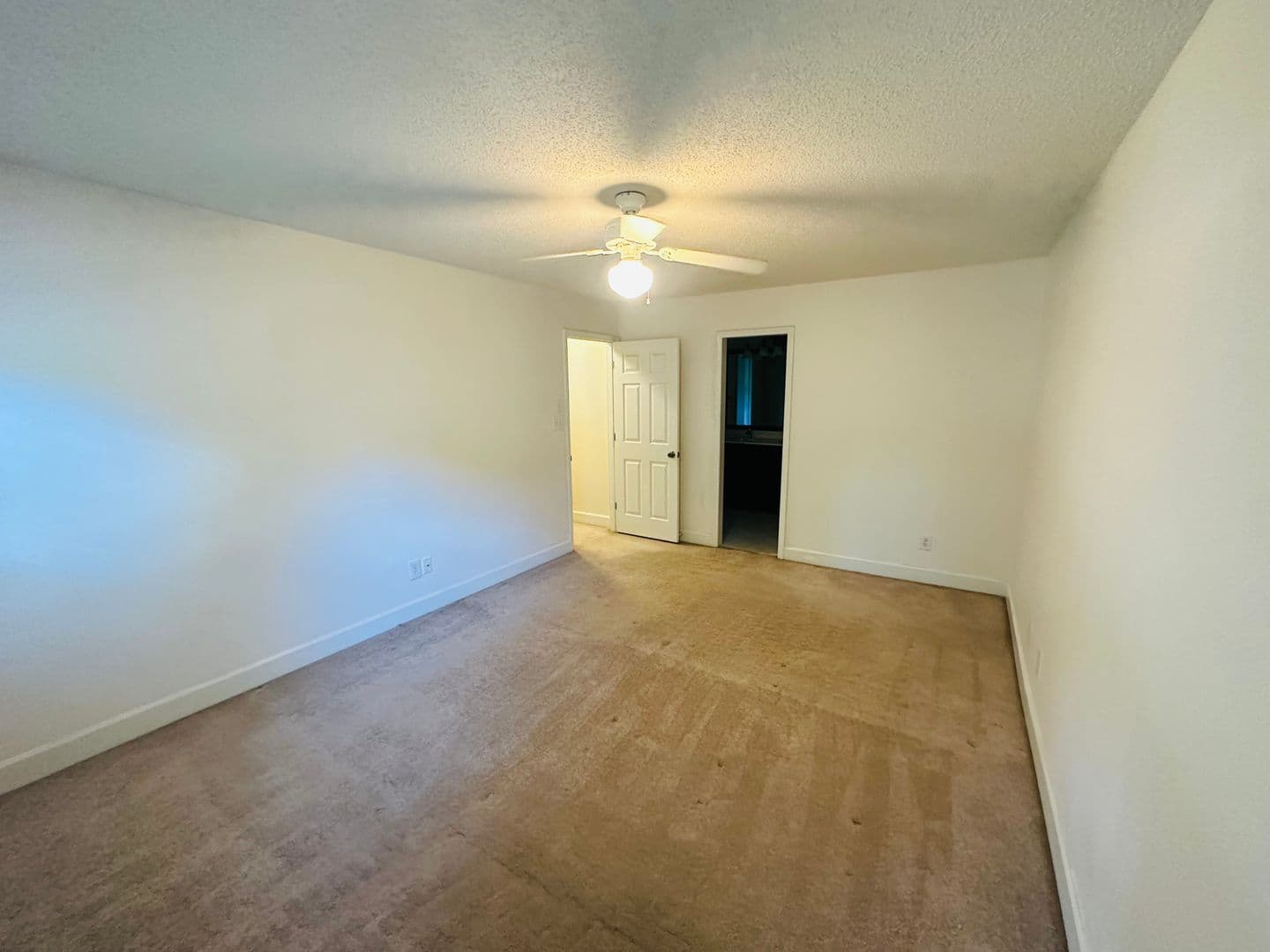 Charlotte House: 4919 Sarah Hall Ln